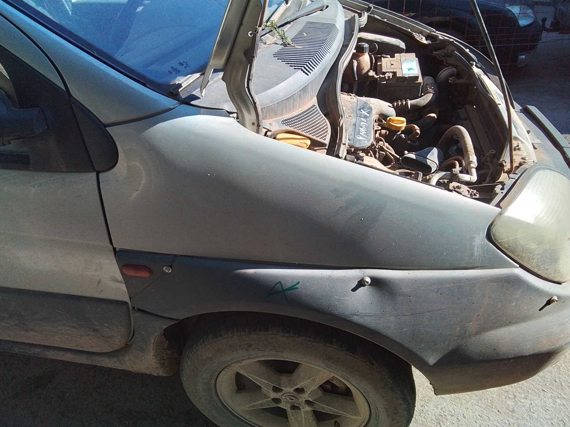 Recambio de aleta delantera derecha para renault scenic (ja..) 1.9 dci authentique referencia OEM IAM   