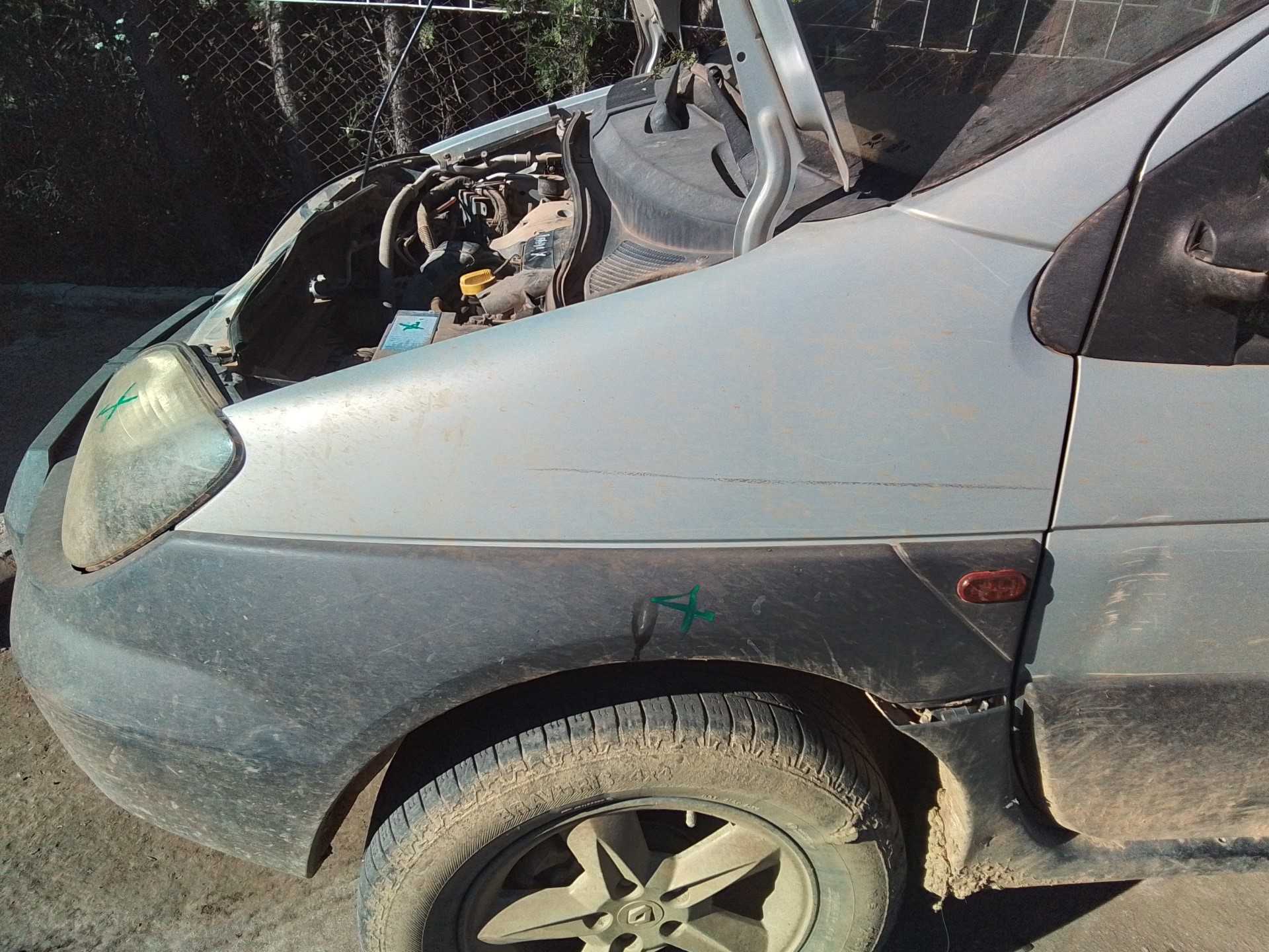 Recambio de aleta delantera izquierda para renault scenic (ja..) 1.9 dci authentique referencia OEM IAM   