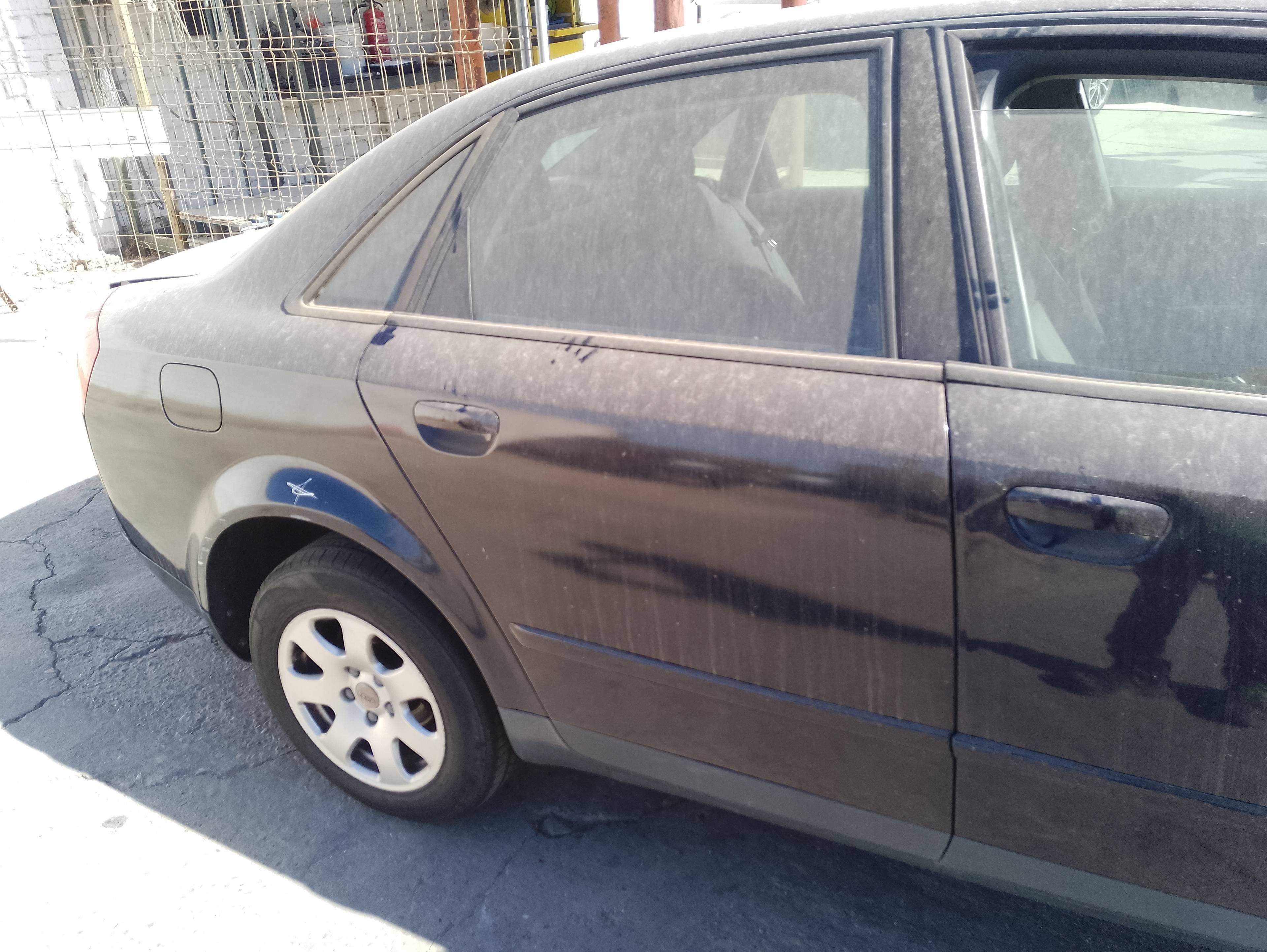 Recambio de puerta trasera derecha para audi a4 berlina (8e) 2.0 referencia OEM IAM   