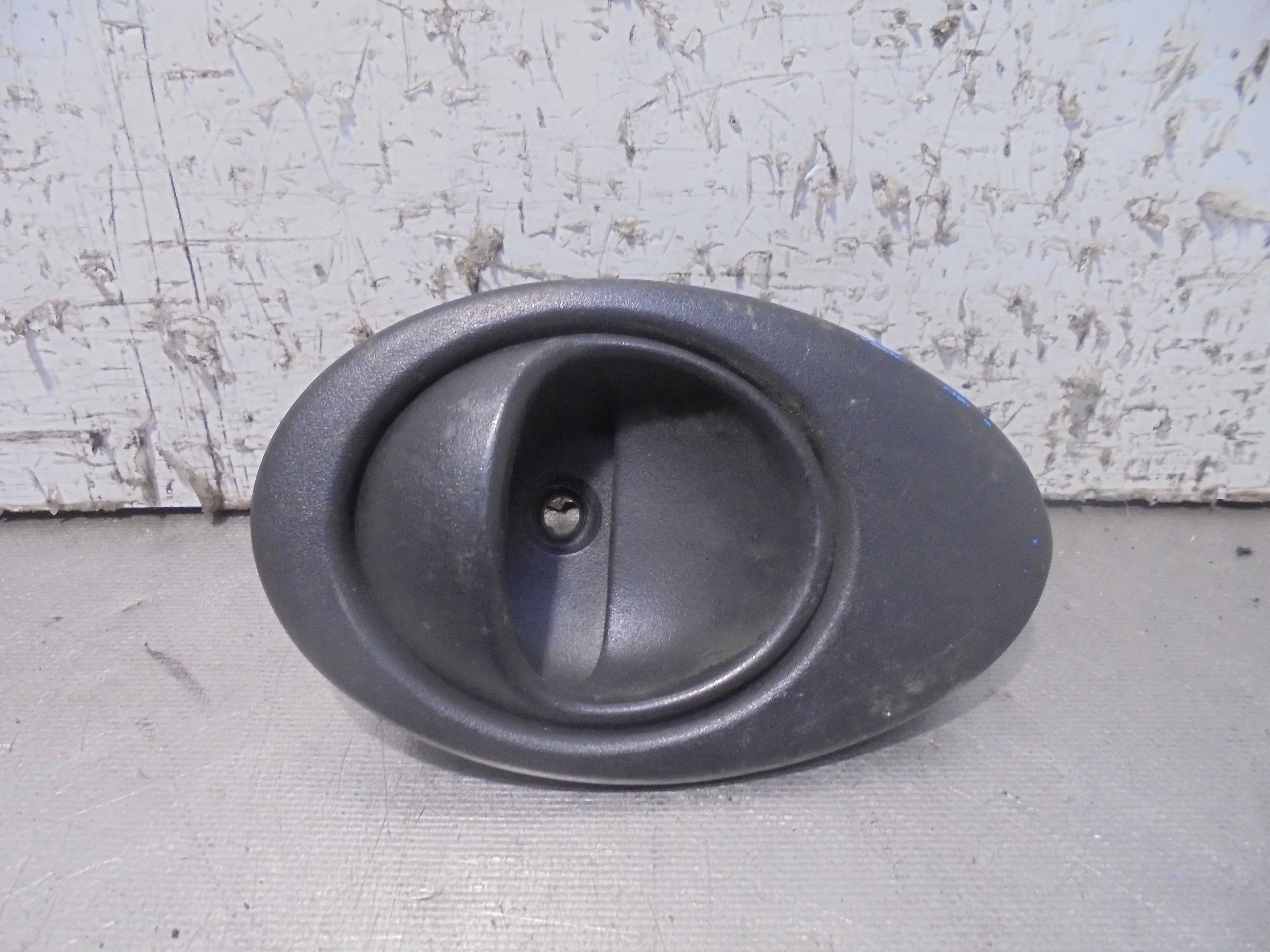 Recambio de maneta interior delantera izquierda para daewoo matiz cd referencia OEM IAM 96563305  
