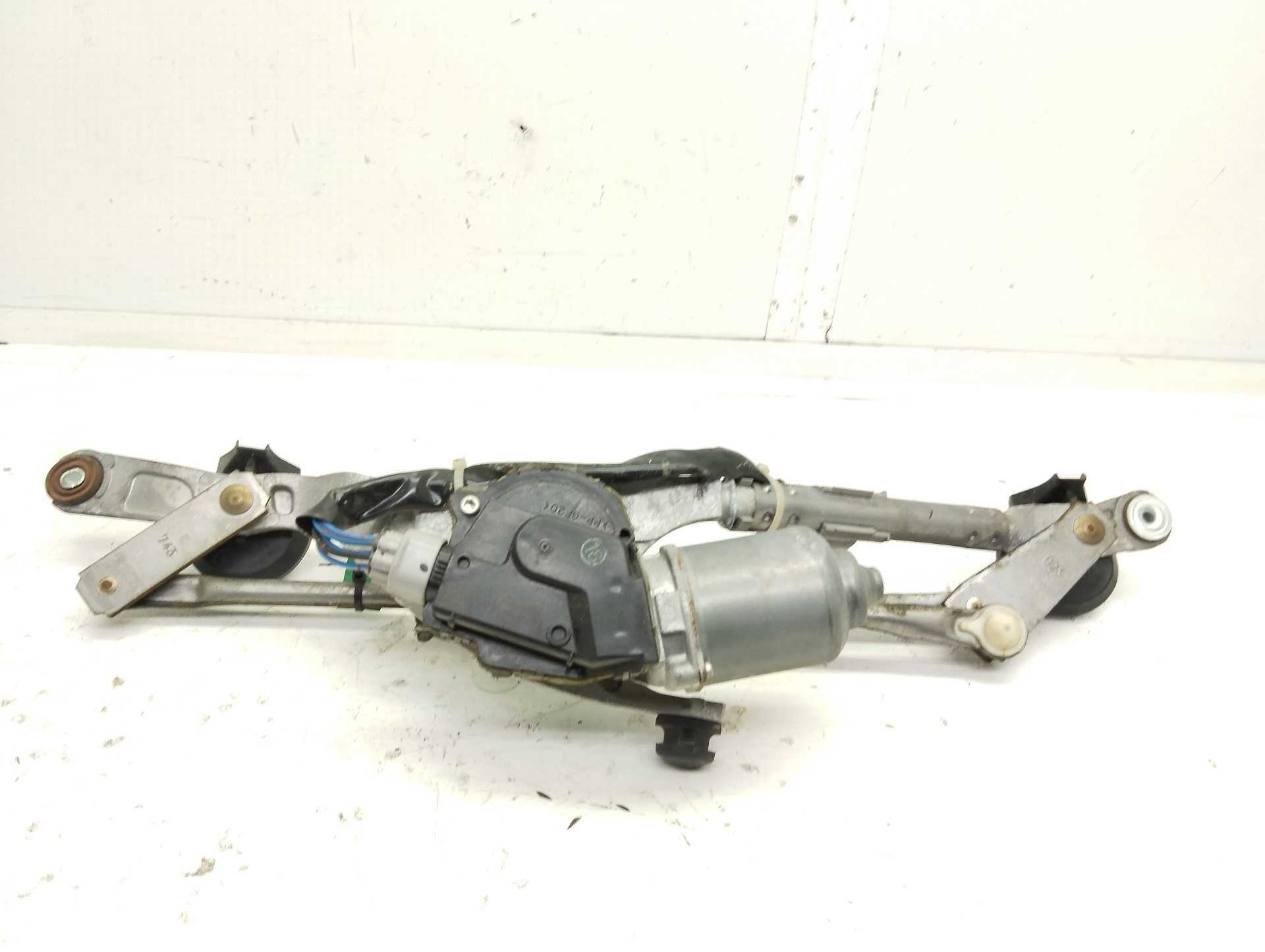 Recambio de motor limpia delantero para toyota auris luna+ referencia OEM IAM 8511002190 1593000831 