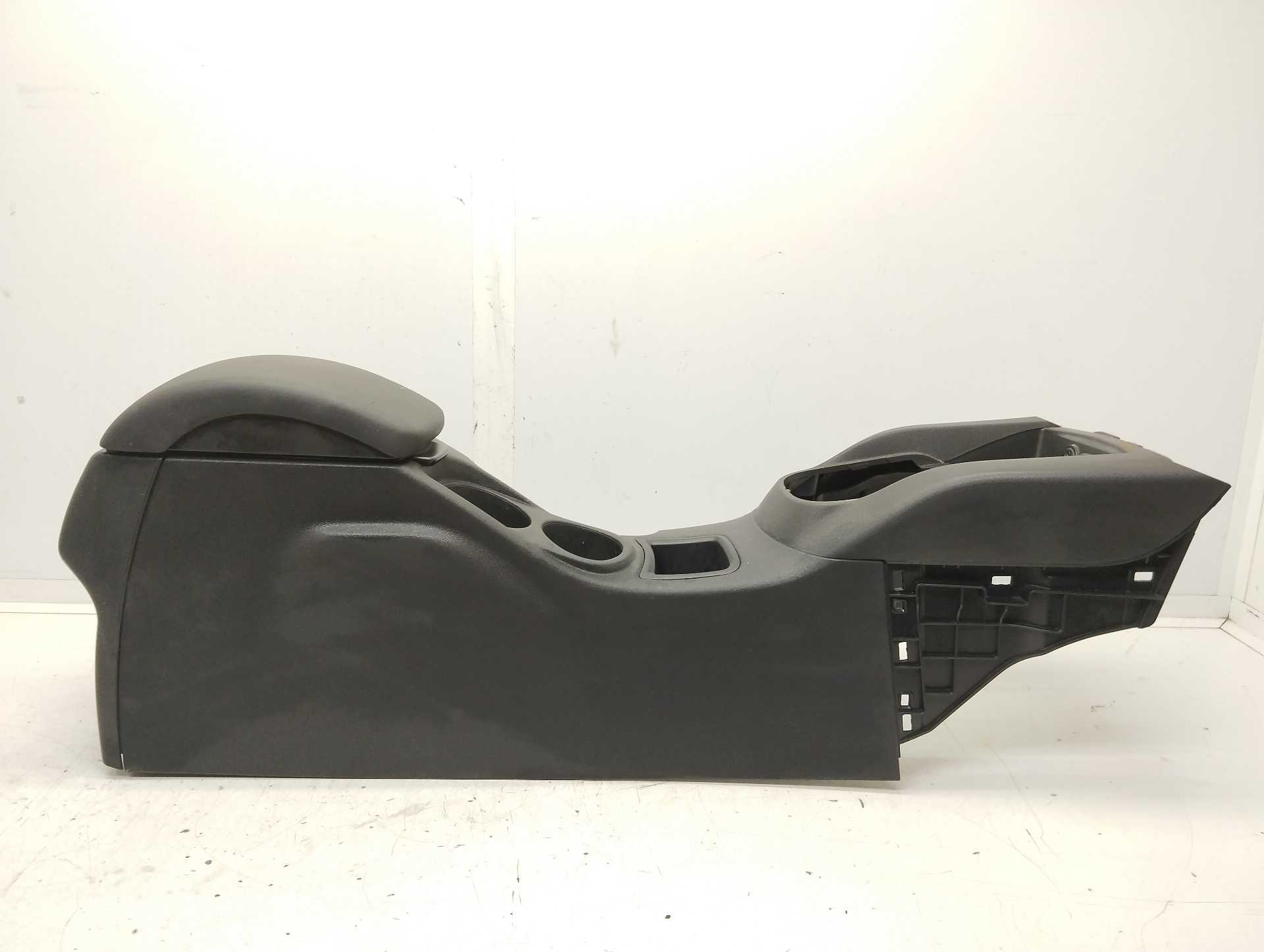 Recambio de apoyabrazos central para citroën c4 lim. 1.6 hdi fap referencia OEM IAM 9671431377  