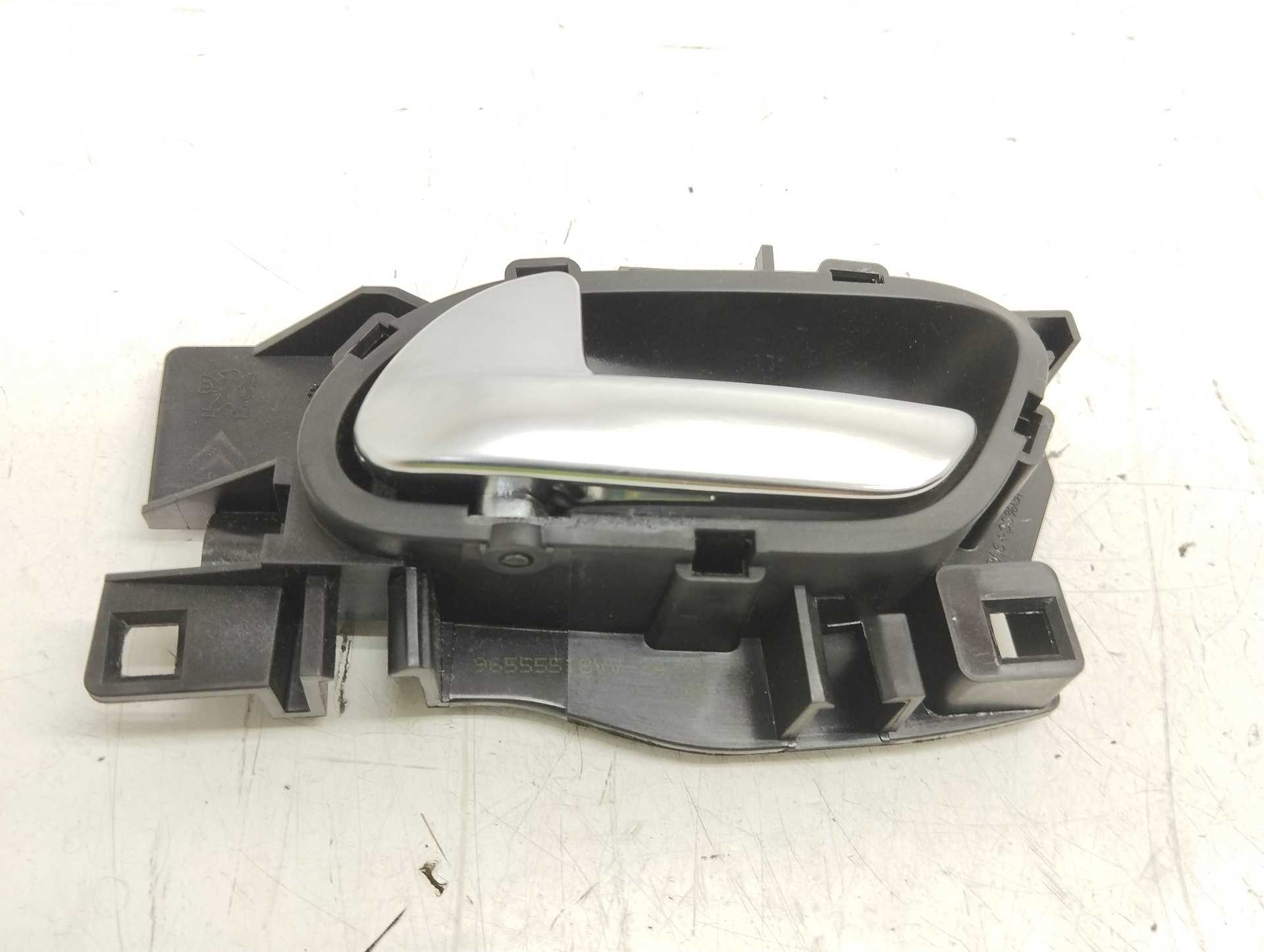Recambio de maneta interior trasera izquierda para peugeot 208 style referencia OEM IAM 96555518VV  