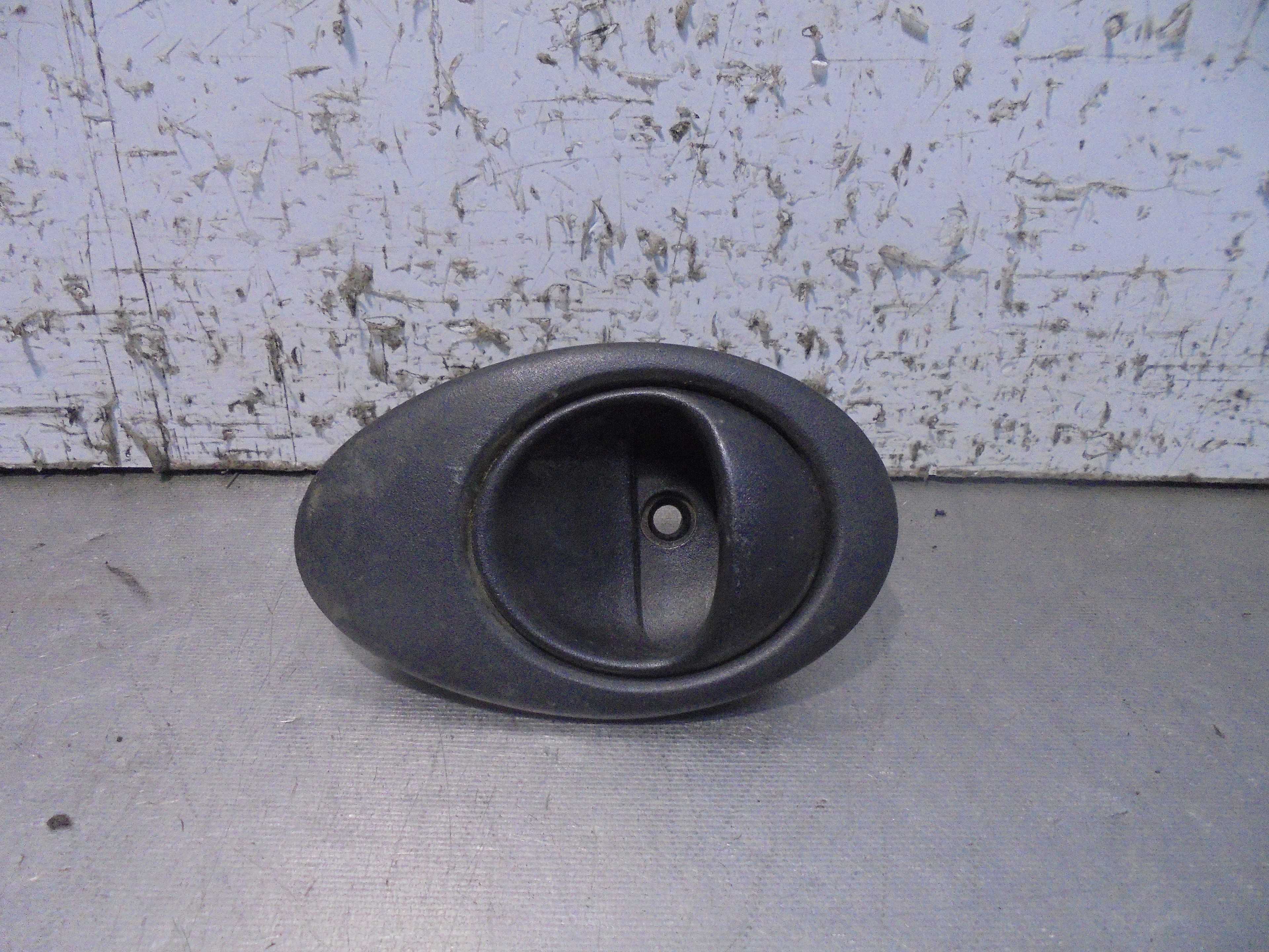 Recambio de maneta interior trasera derecha para daewoo matiz cd referencia OEM IAM 96563306  