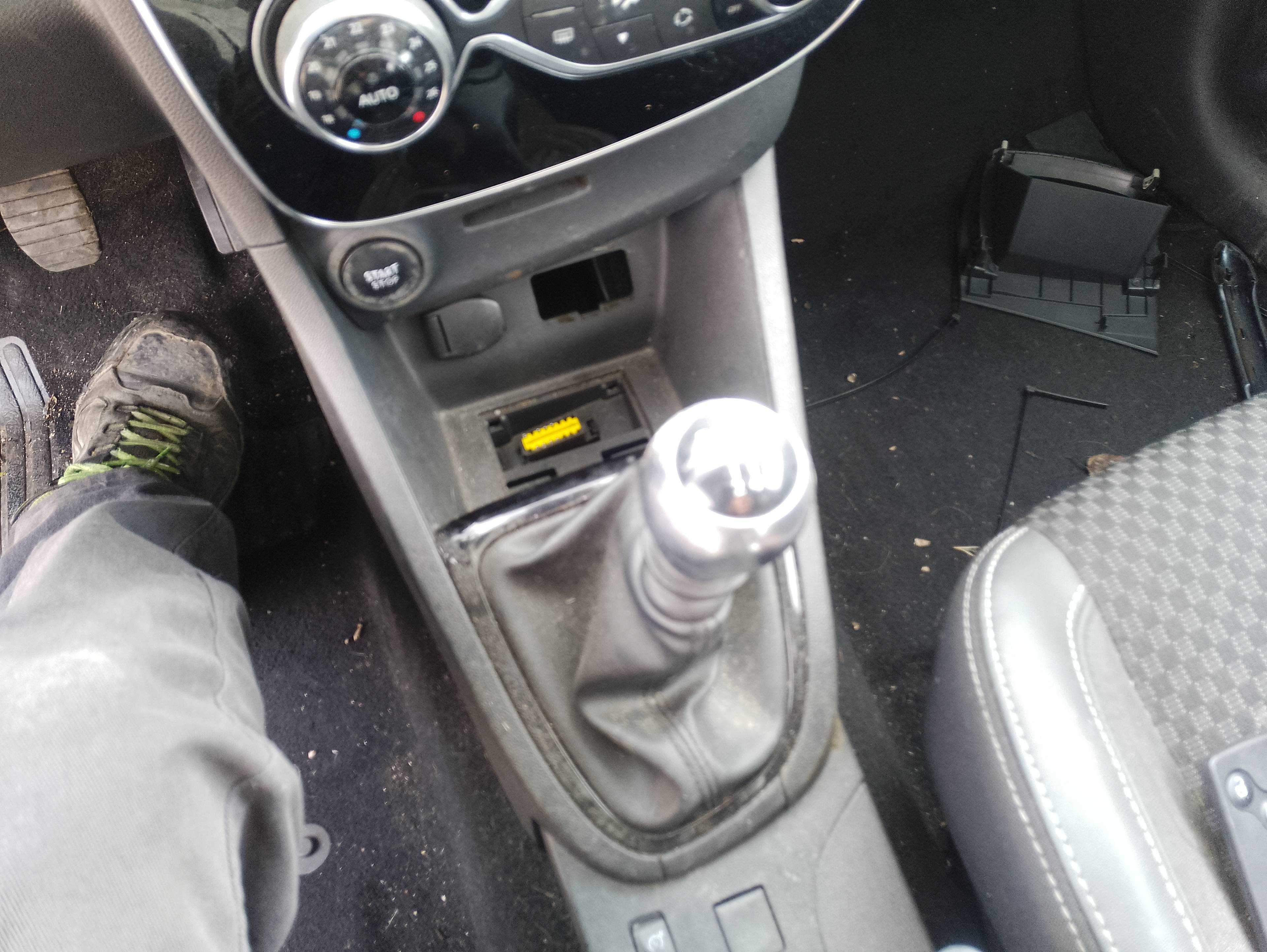 Recambio de palanca cambio para renault clio iv zen referencia OEM IAM   