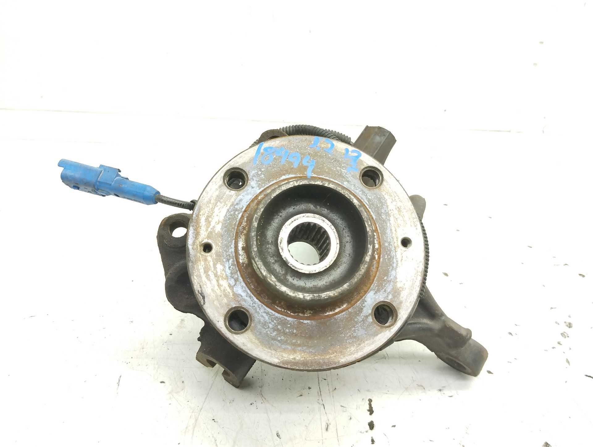 Recambio de mangueta delantera izquierda para peugeot 208 style referencia OEM IAM  1607557480 