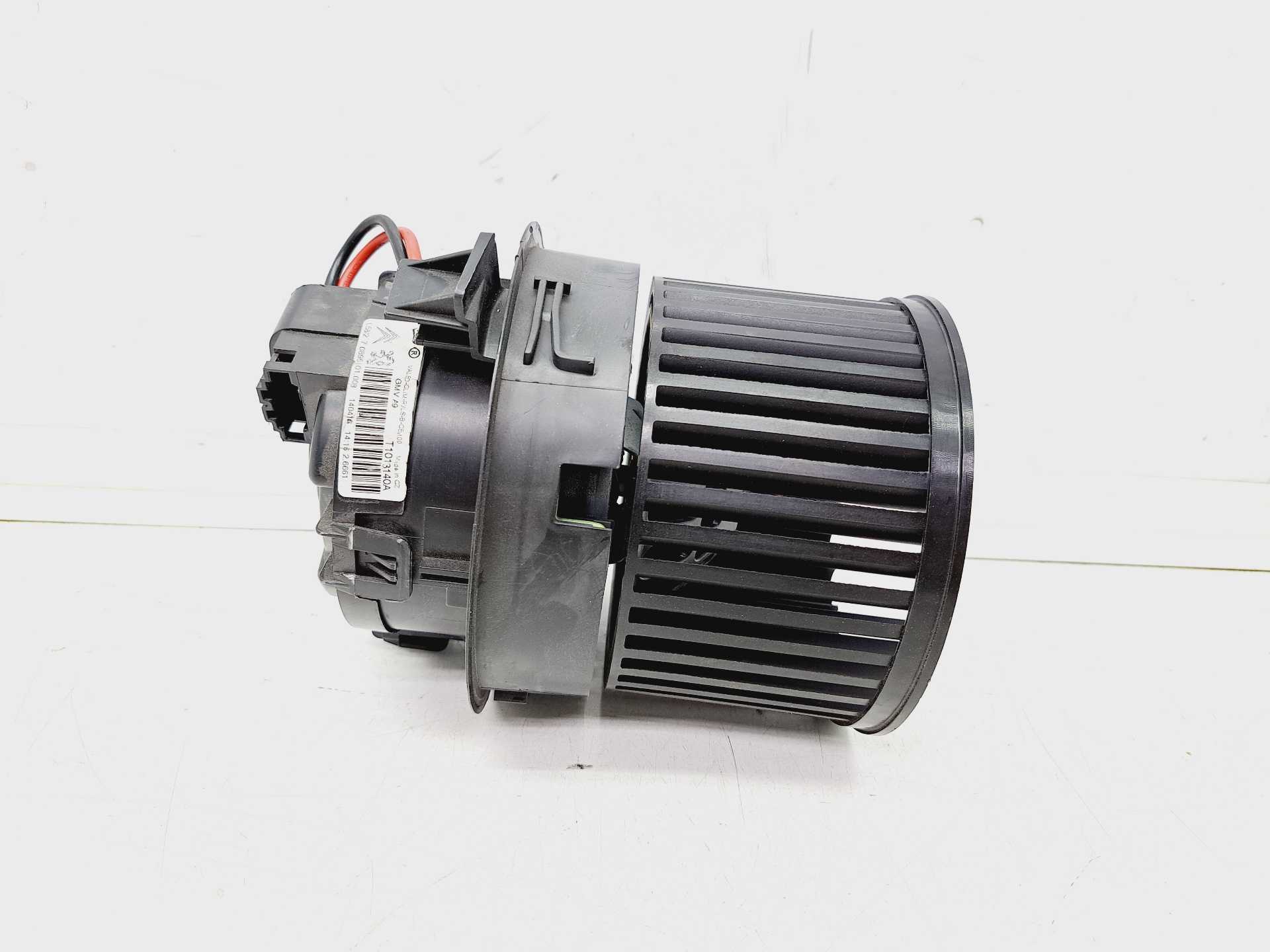 Recambio de motor calefaccion para peugeot 208 style referencia OEM IAM T1013140A  