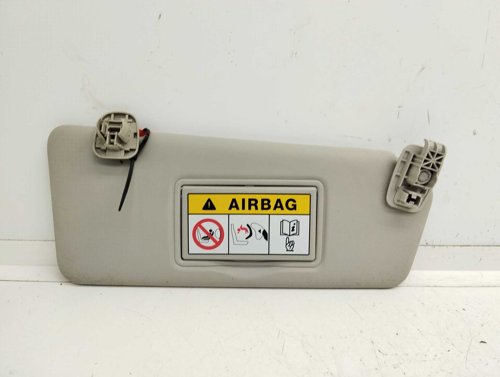 Recambio de parasol derecho para renault clio iv zen referencia OEM IAM 964003555R  