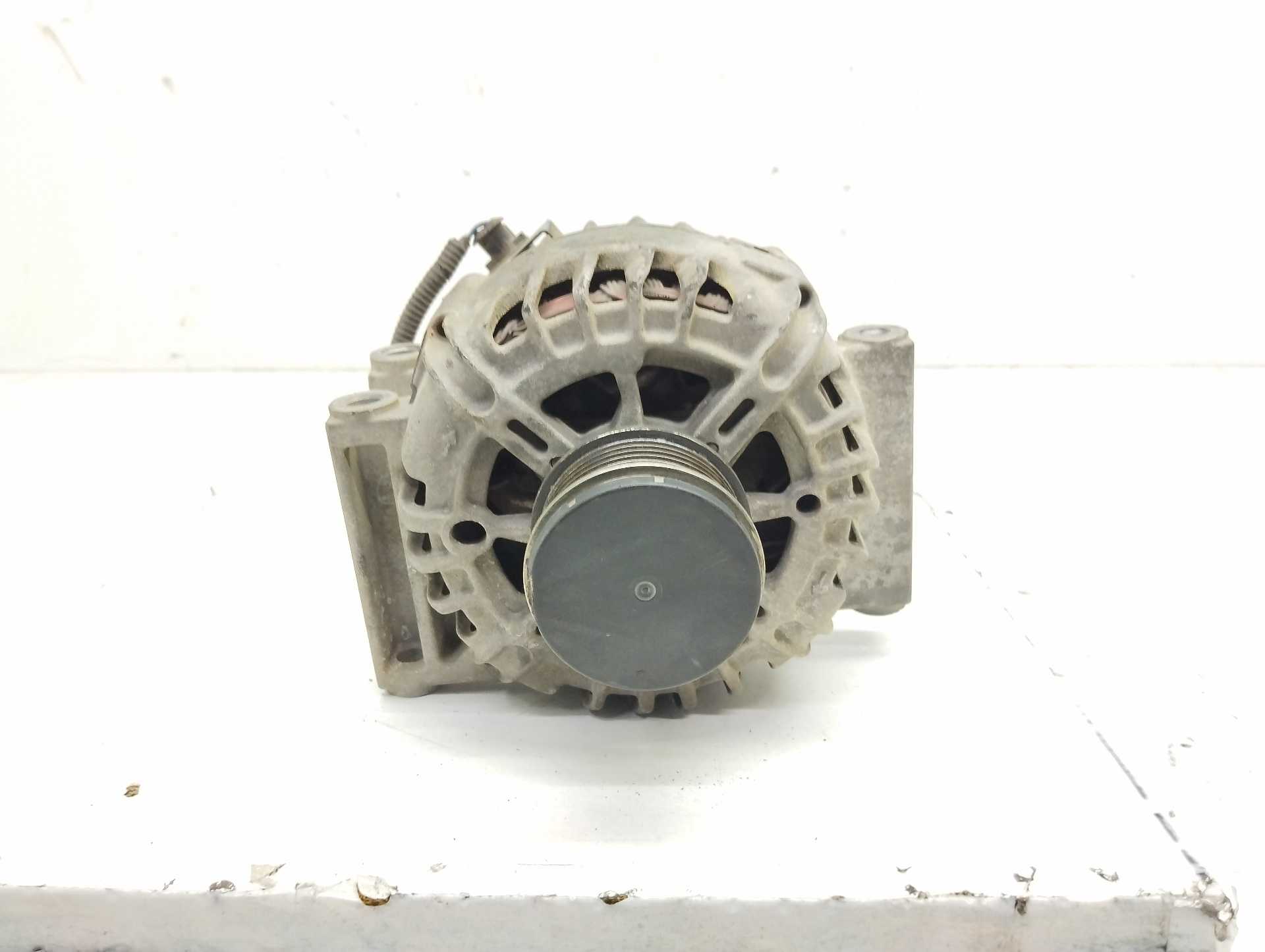 Recambio de alternador para chevrolet aveo sedán lt+ referencia OEM IAM N13505392 2610570A 13579669