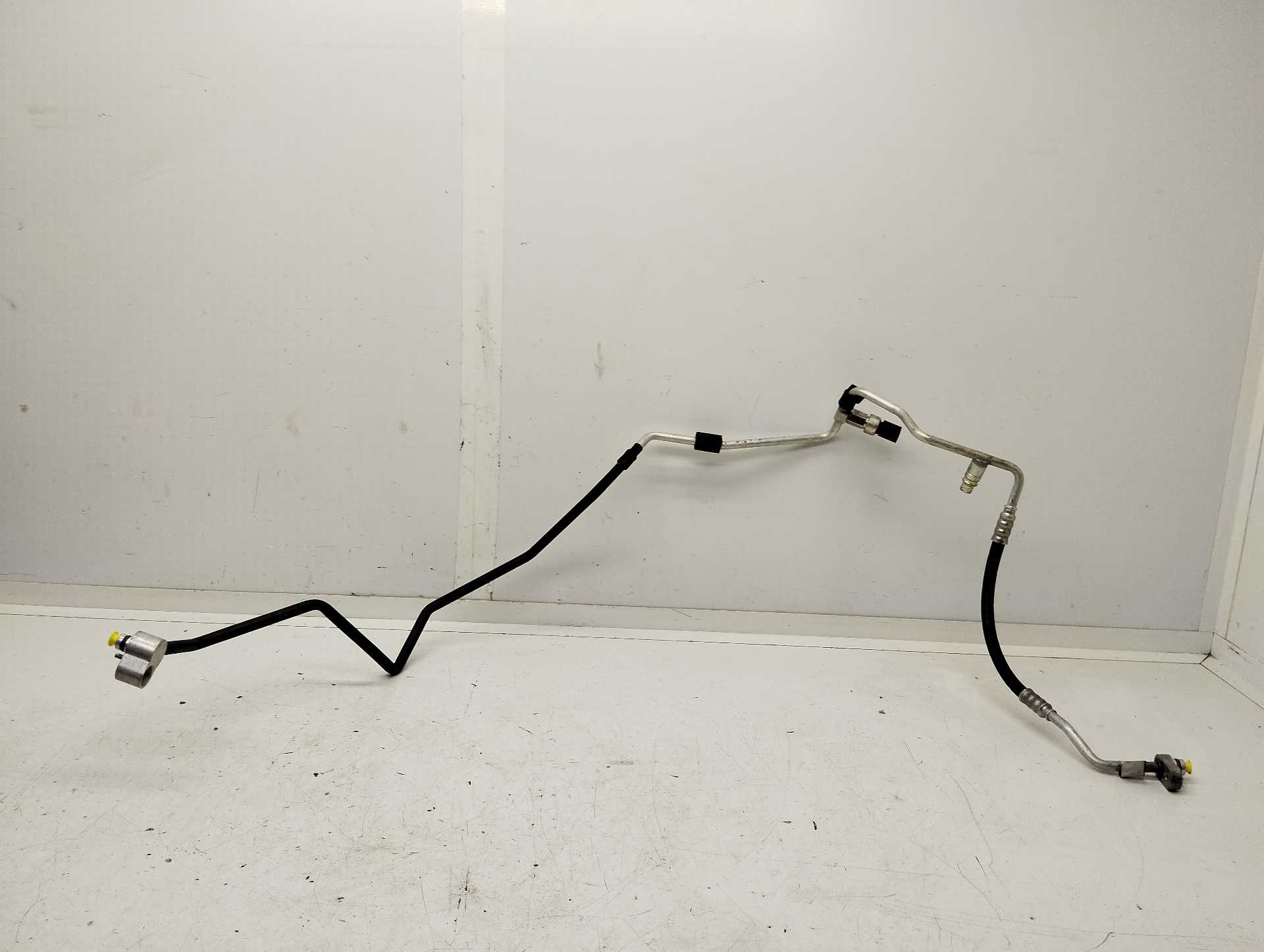 Recambio de tubos aire acondicionado para audi q3 (8ug) attraction referencia OEM IAM 8U0816741F  