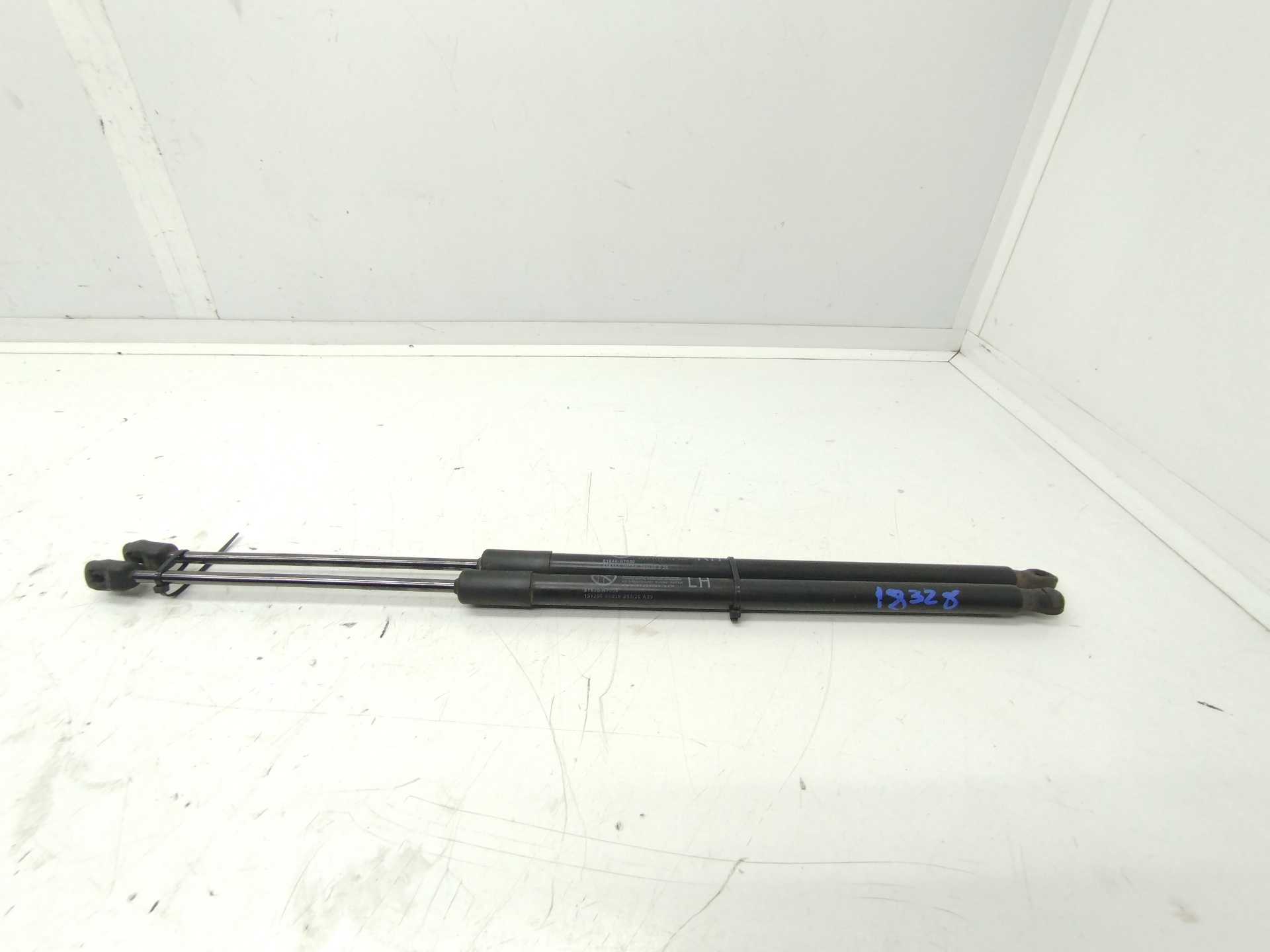 Recambio de amortiguadores maletero / porton para hyundai tucson 1.6 crdi cat referencia OEM IAM 81840N7000  