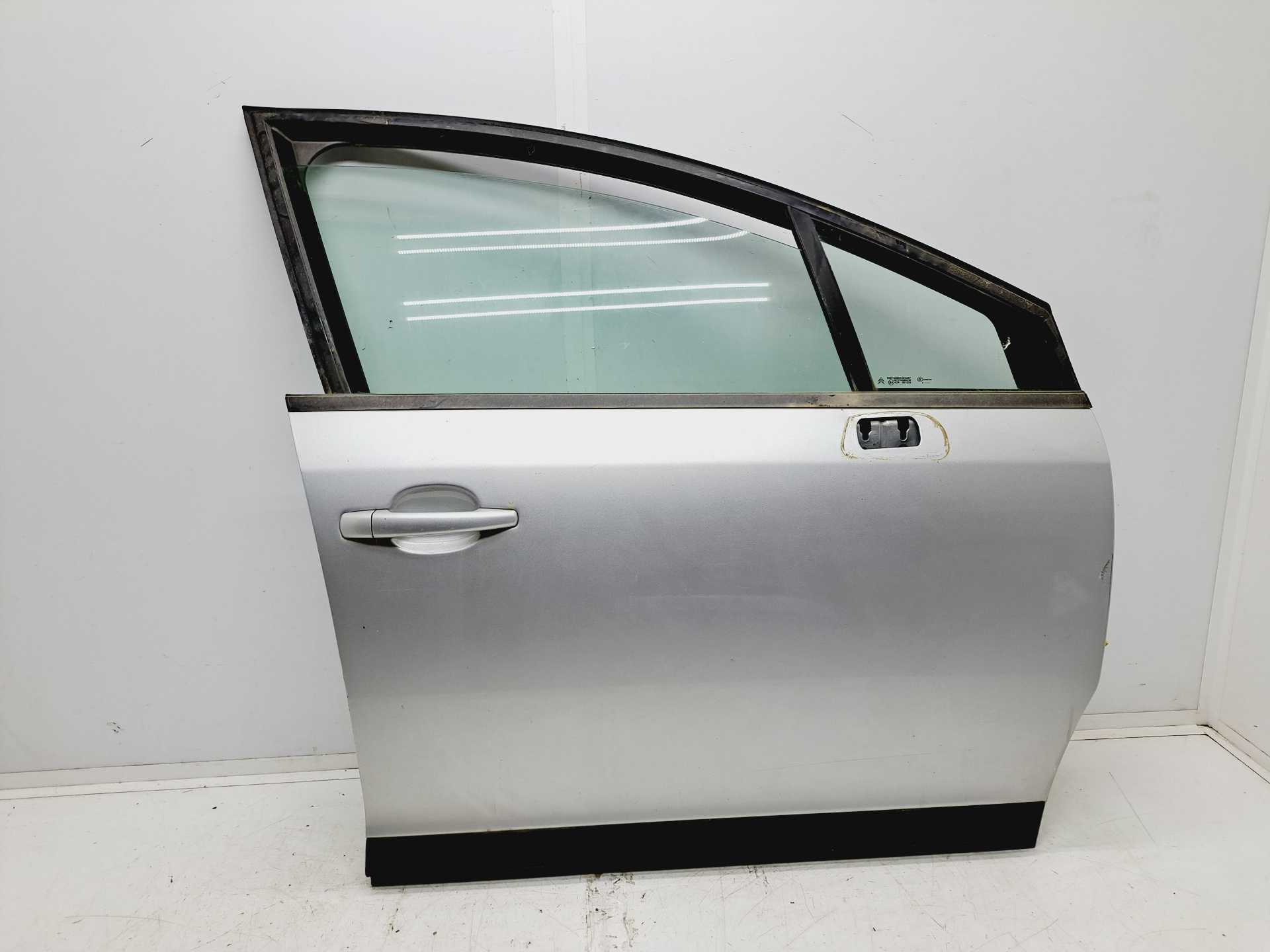 Recambio de puerta delantera derecha para citroën c4 berlina 1.6 hdi cat (9hy / dv6ted4) referencia OEM IAM   