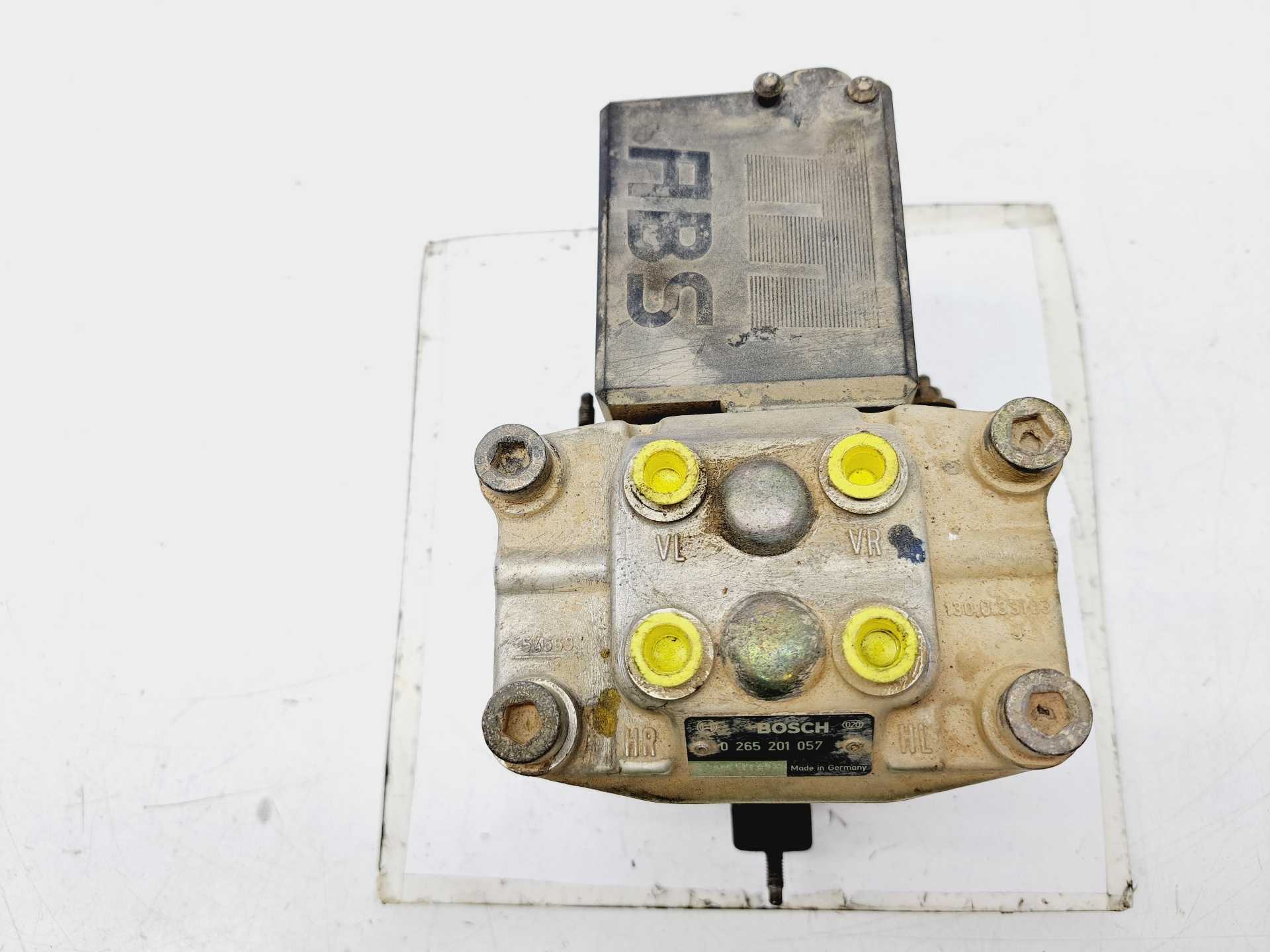 Recambio de abs para peugeot 605 srdt referencia OEM IAM 065201057 BOSCH 