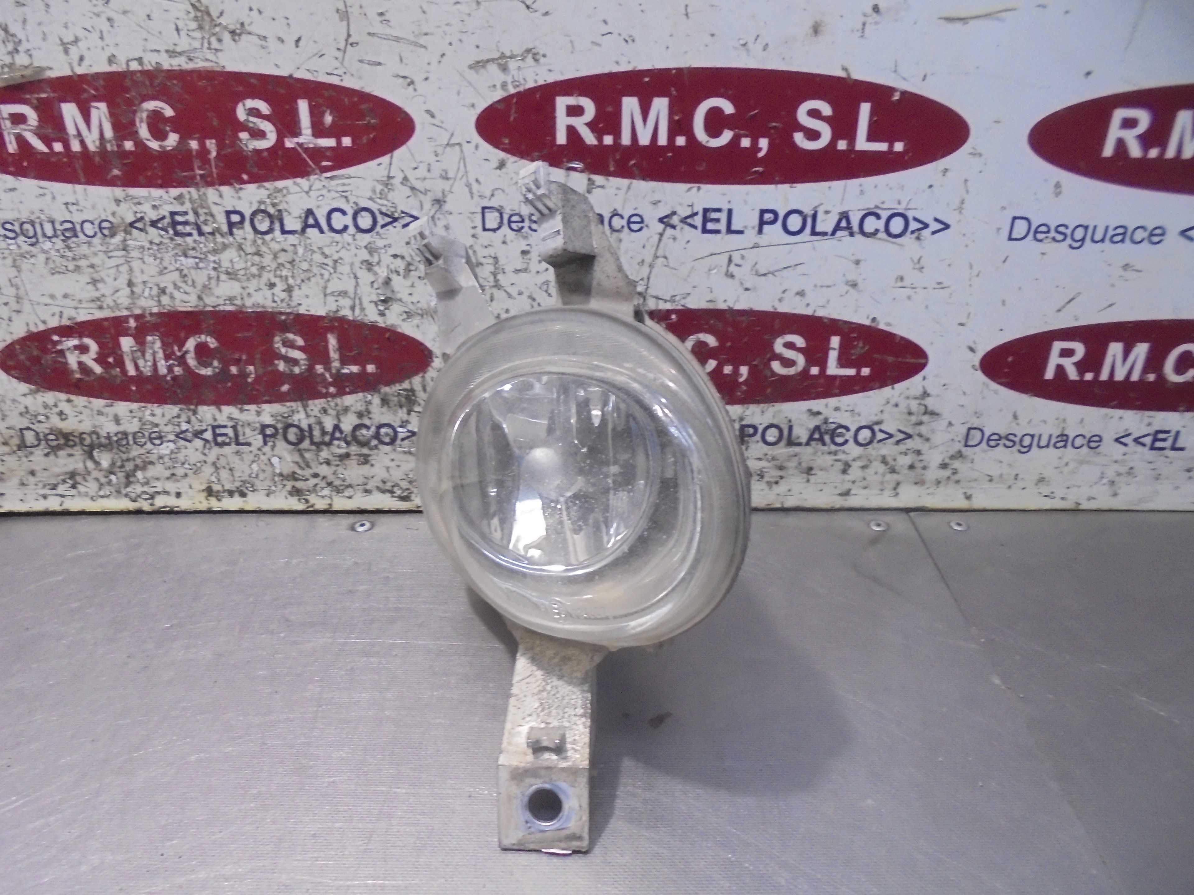Recambio de faro antiniebla derecho para peugeot 206 berlina xs referencia OEM IAM 9628733980 VALEO 