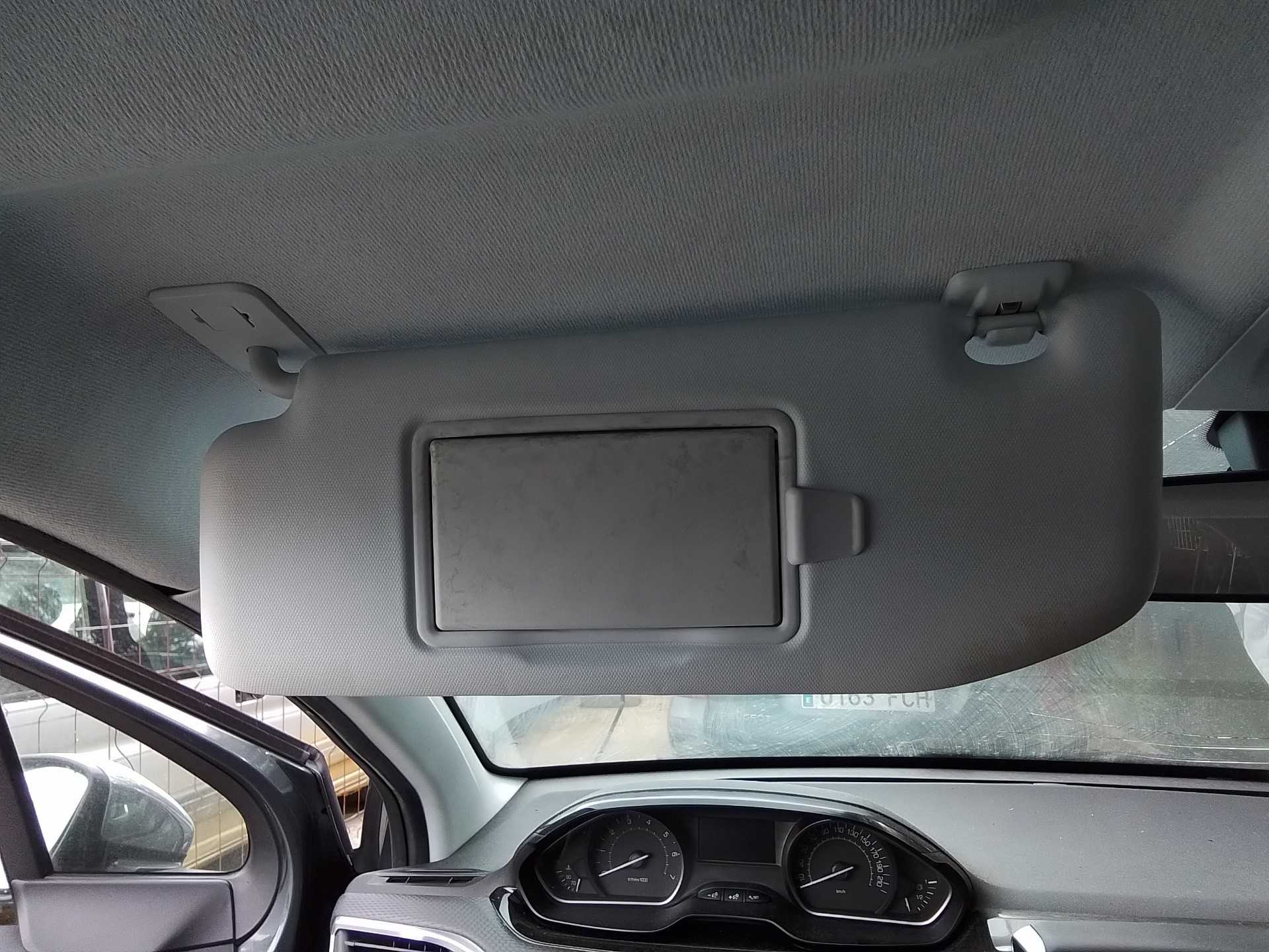 Recambio de parasol izquierdo para peugeot 208 style referencia OEM IAM   