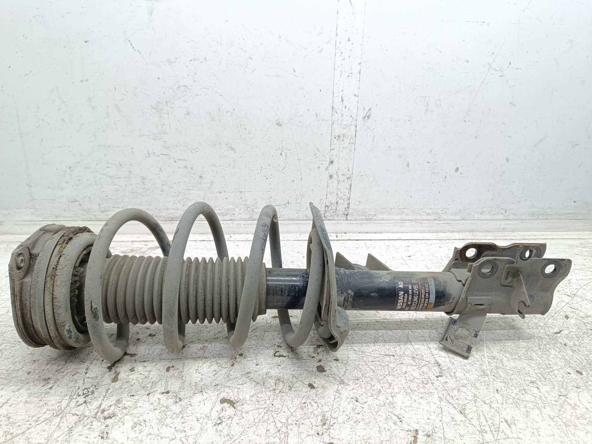 Recambio de amortiguador delantero izquierdo para nissan qashqai (j10) acenta referencia OEM IAM E4303BR20A 824903008006 54302BR