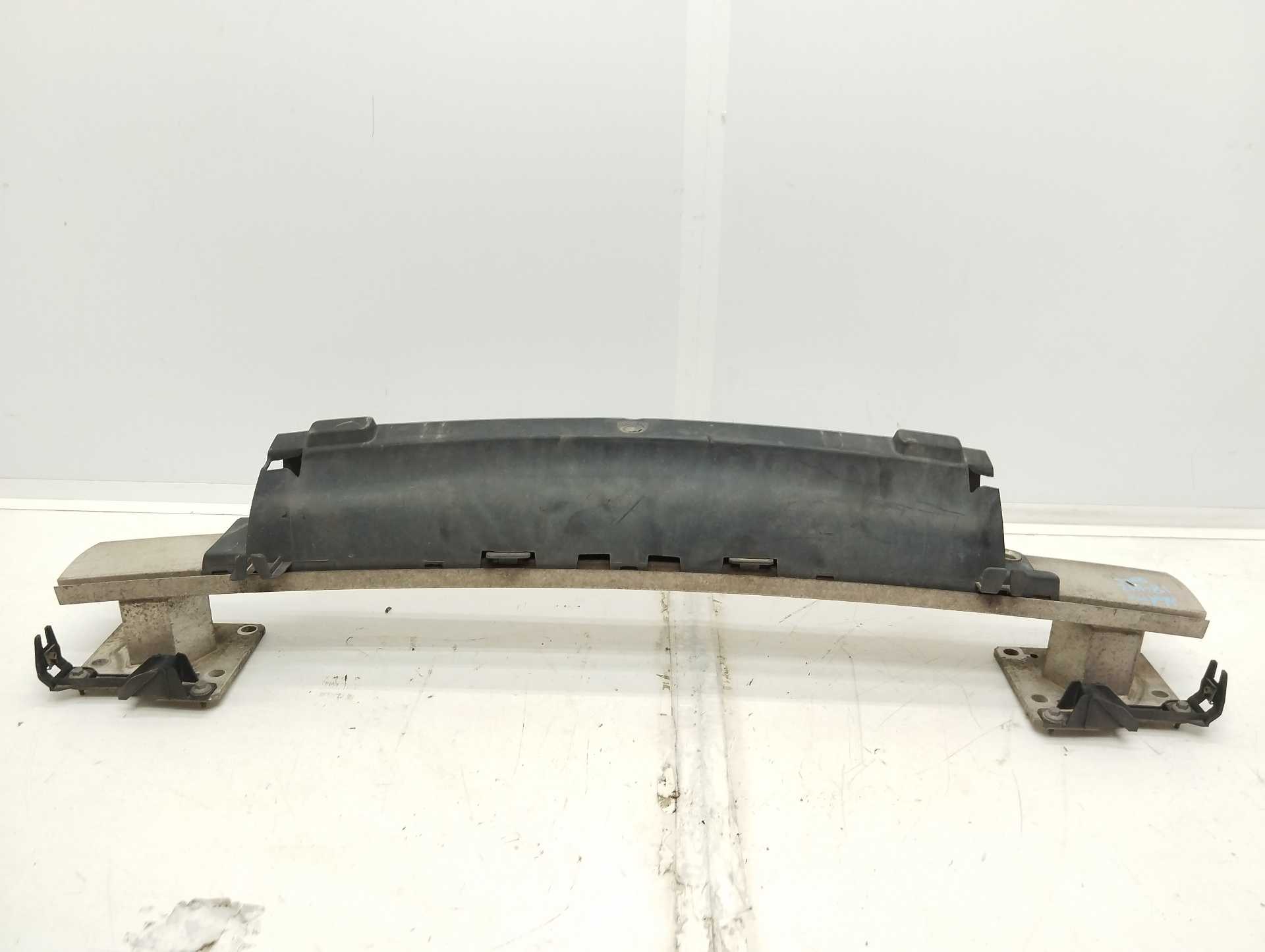 Recambio de refuerzo paragolpes delantero para citroën c4 berlina lx referencia OEM IAM   