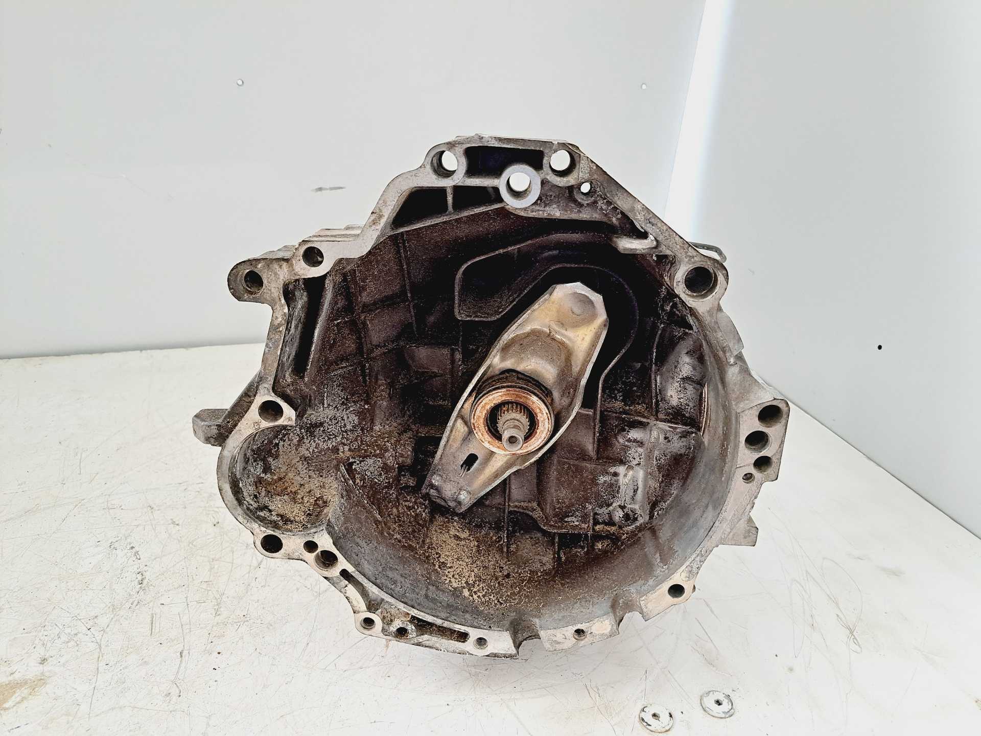 Recambio de caja cambios para volkswagen passat variant (3b5) comfortline referencia OEM IAM duk0350 012301103 DUK