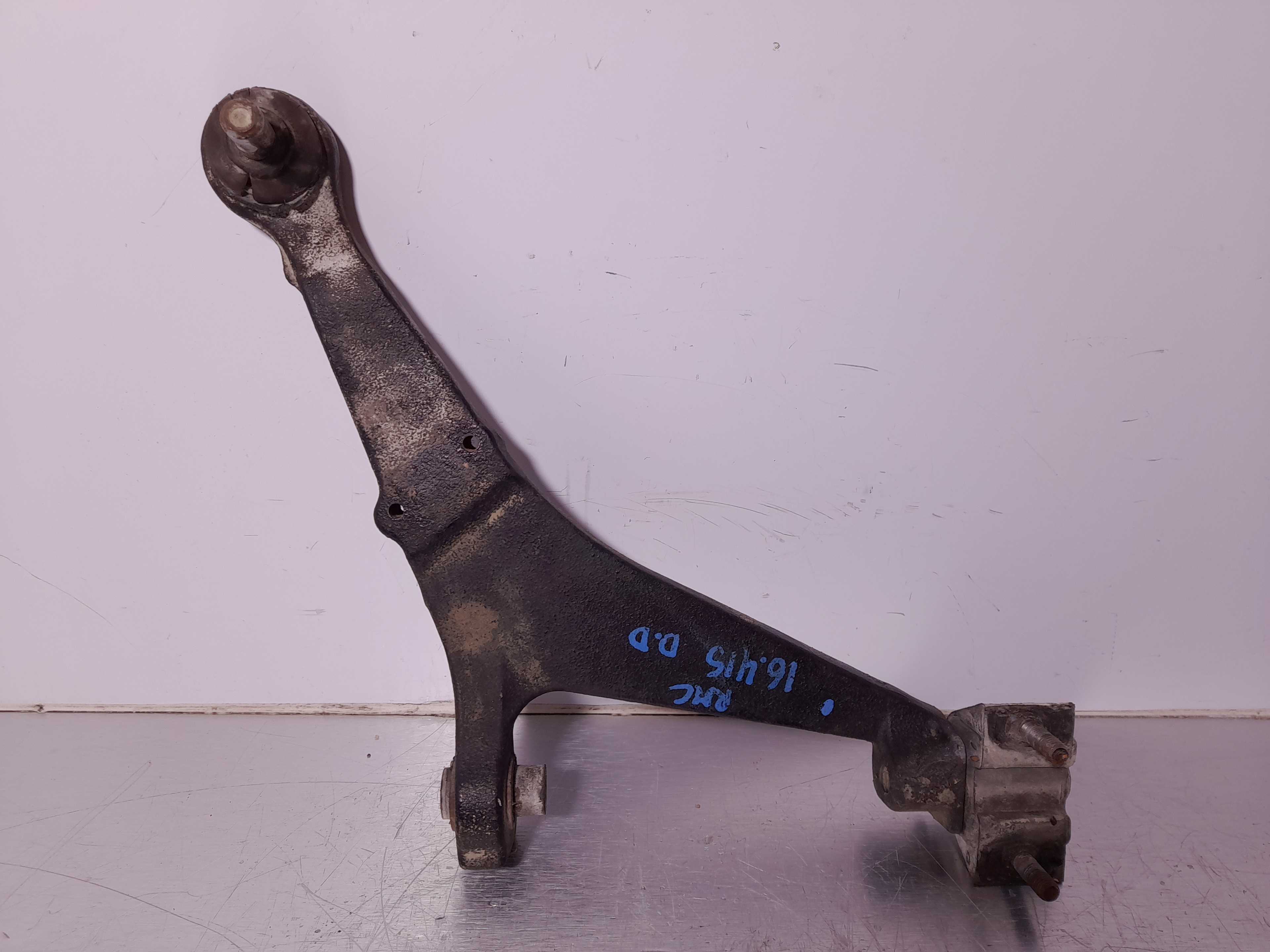 Recambio de brazo suspension inferior delantero derecho para citroën saxo 1.1 referencia OEM IAM   