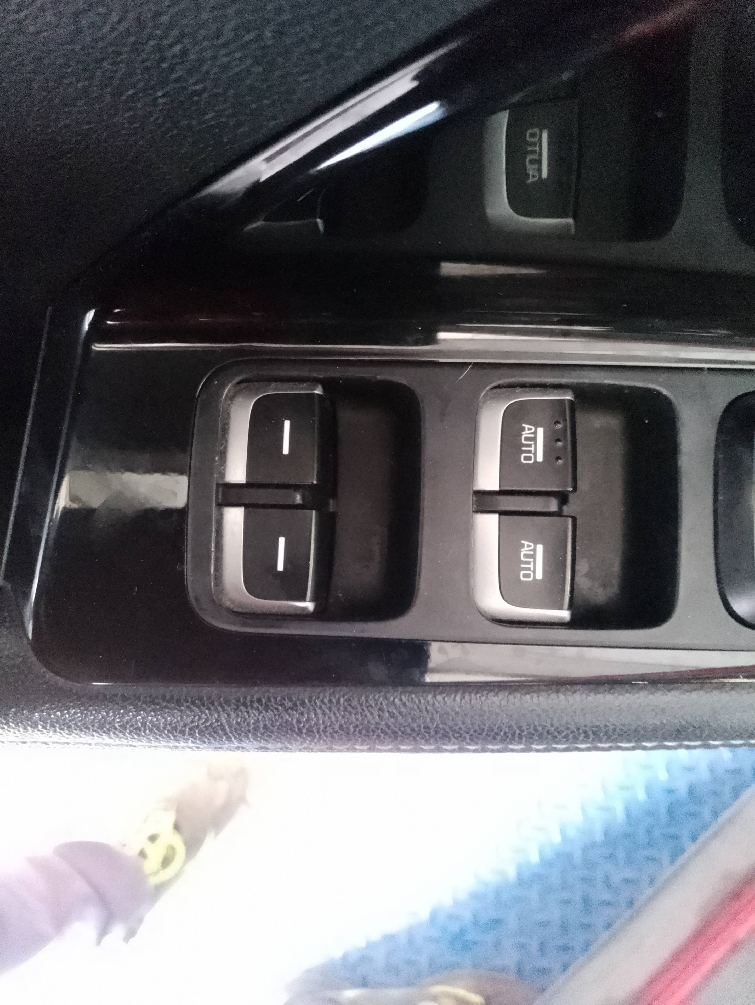 Recambio de mando elevalunas delantero izquierdo para kia niro e-niro concept referencia OEM IAM   