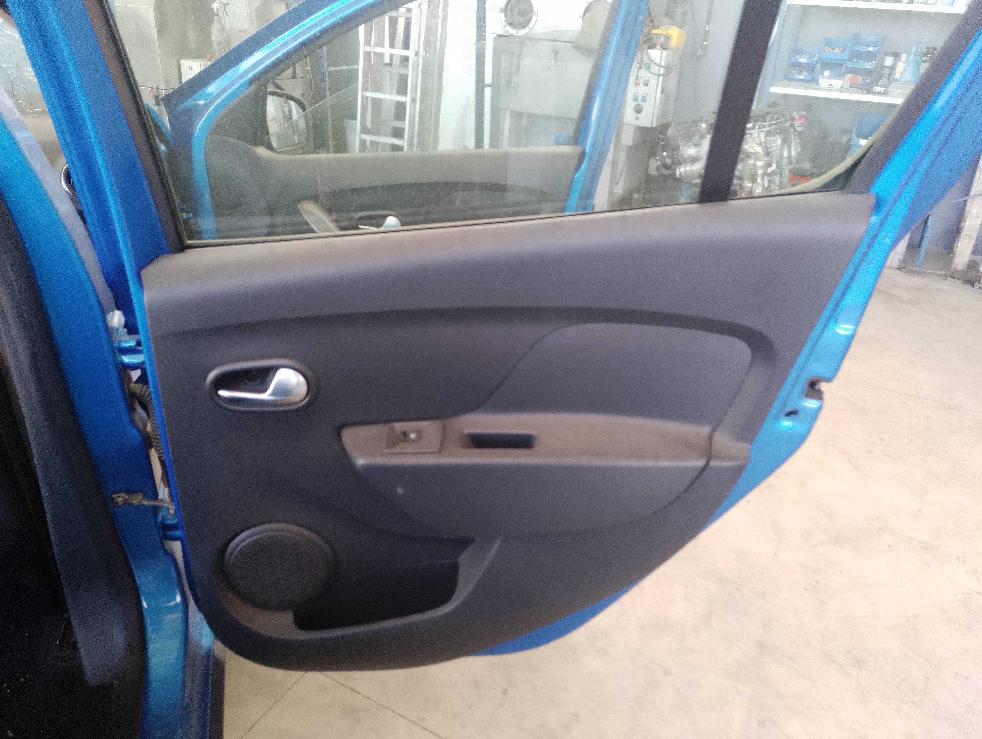 Recambio de guarnecido puerta trasera derecha para dacia sandero aniversario referencia OEM IAM   