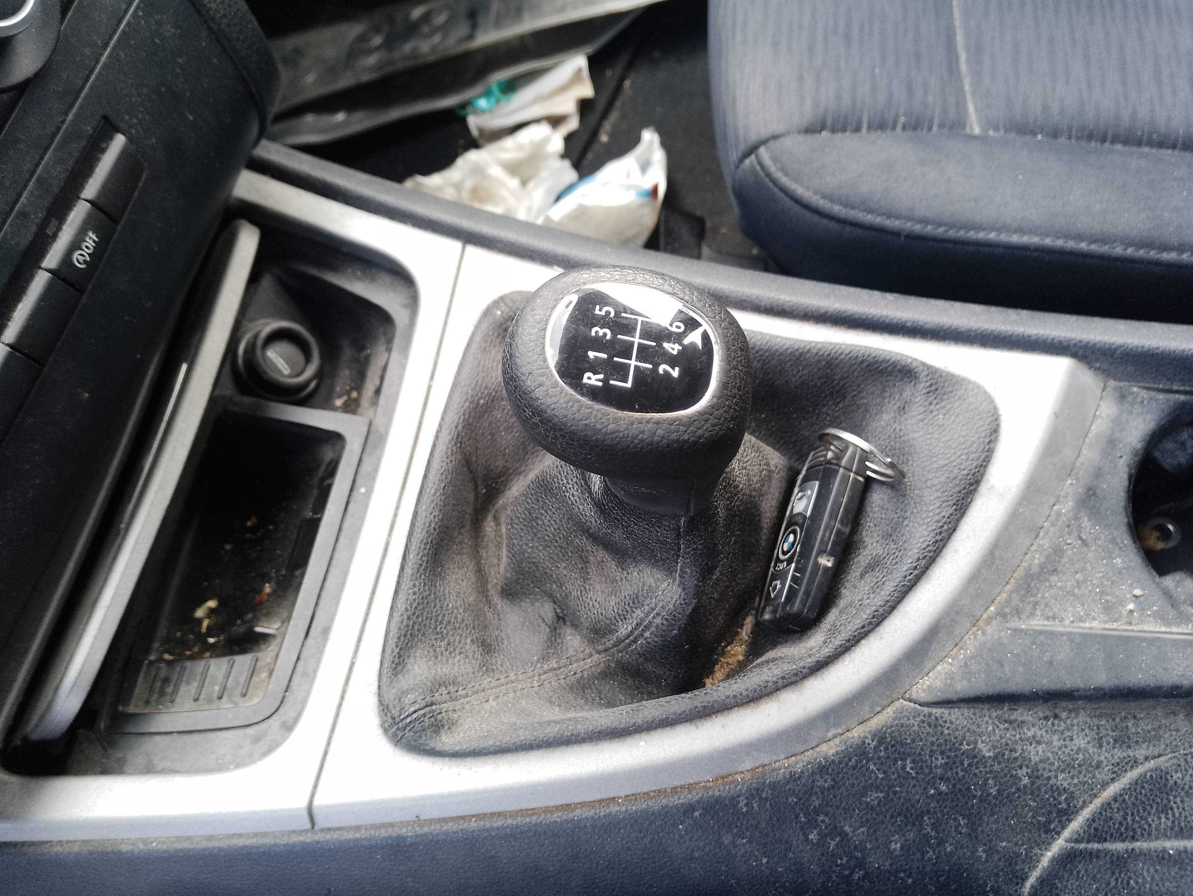 Recambio de palanca cambio para bmw serie 1 berlina (e81/e87) 118d referencia OEM IAM   