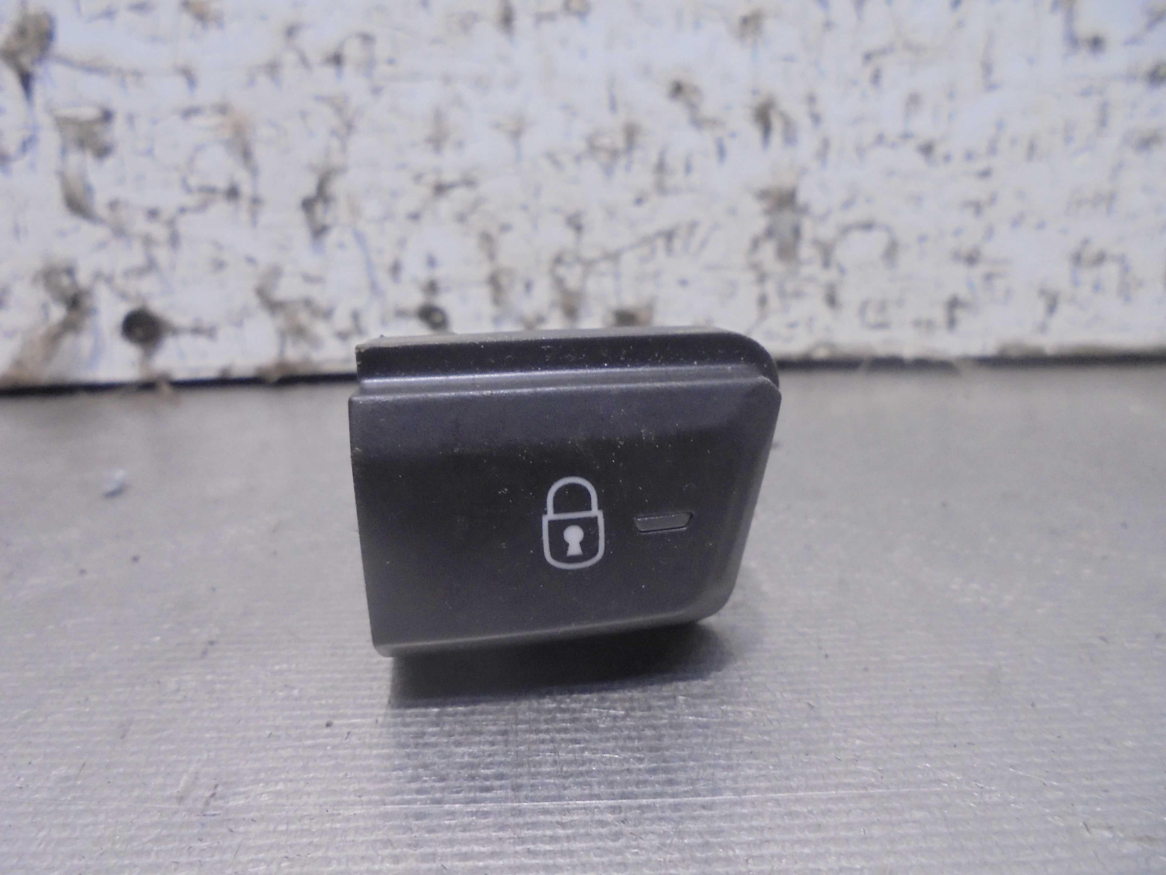 Recambio de mando cierre centralizado para peugeot 208 allure referencia OEM IAM 9675088320  