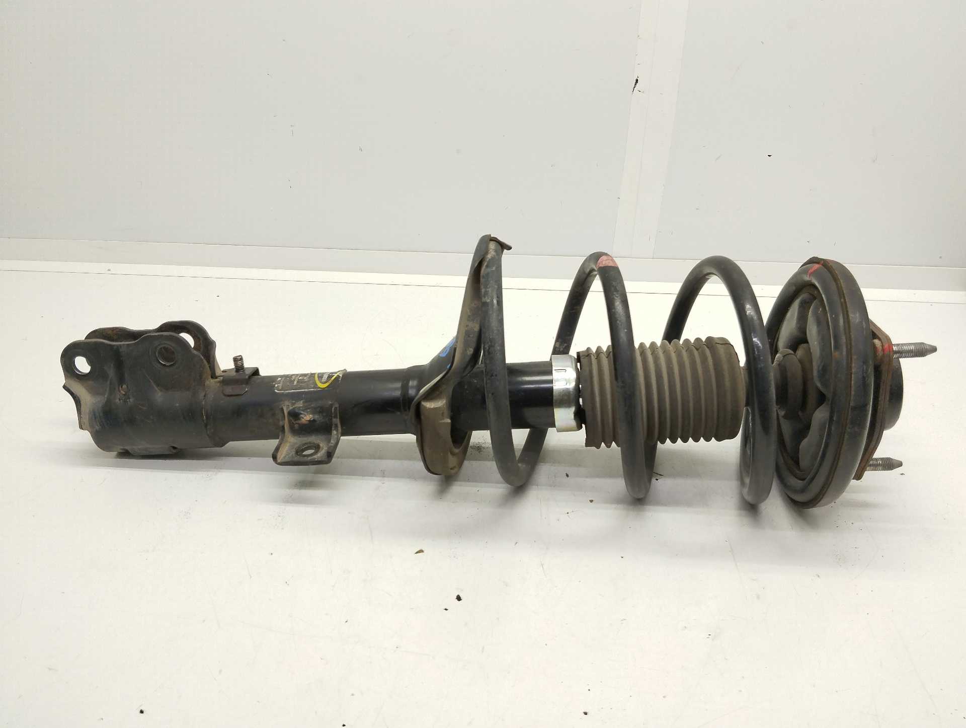 Recambio de amortiguador delantero izquierdo para mitsubishi outlander (cw0) 2.0 di-d intense referencia OEM IAM   