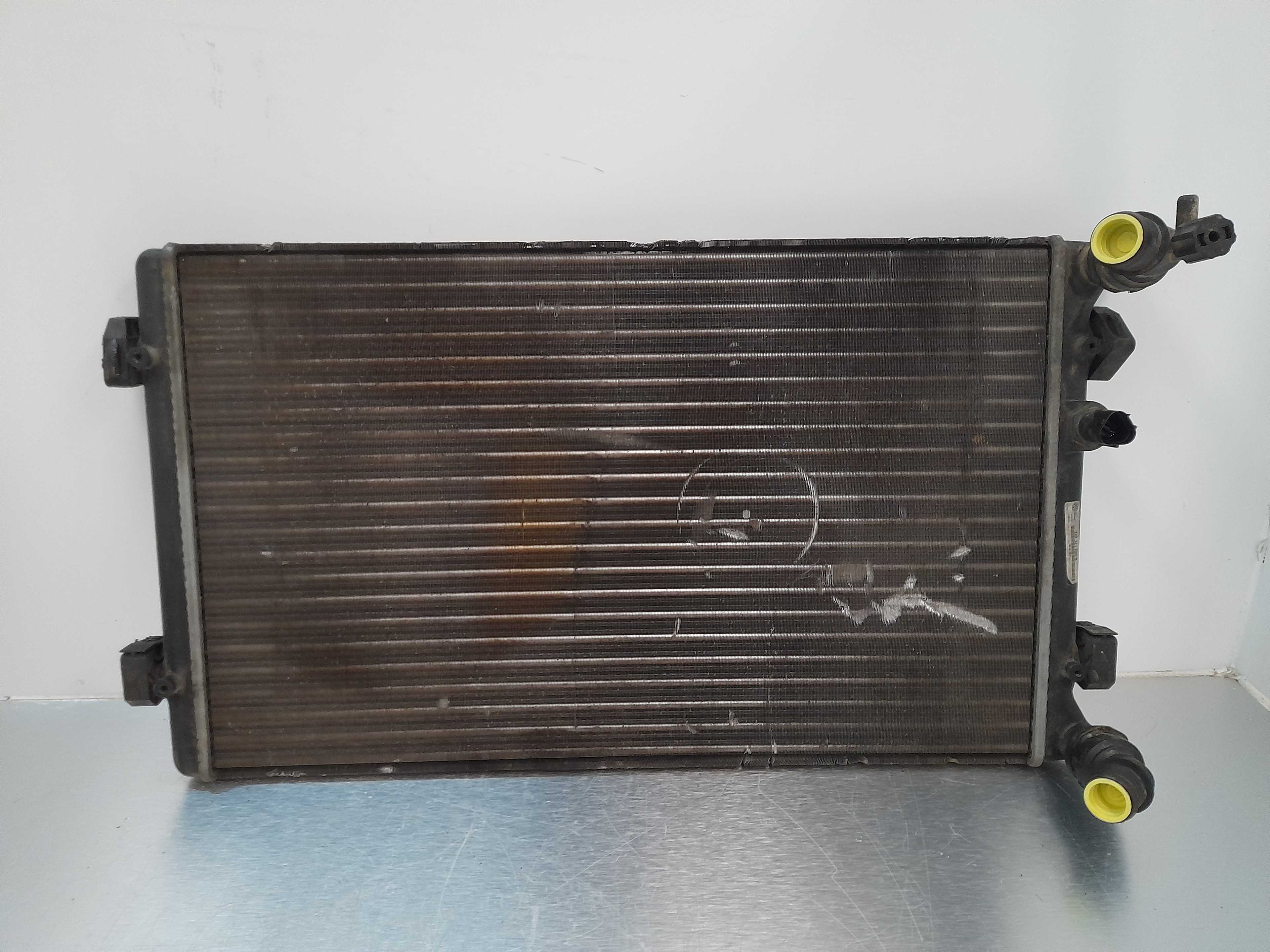 Recambio de radiador agua para volkswagen bora berlina (1j2) referencia OEM IAM 1J0121253N  