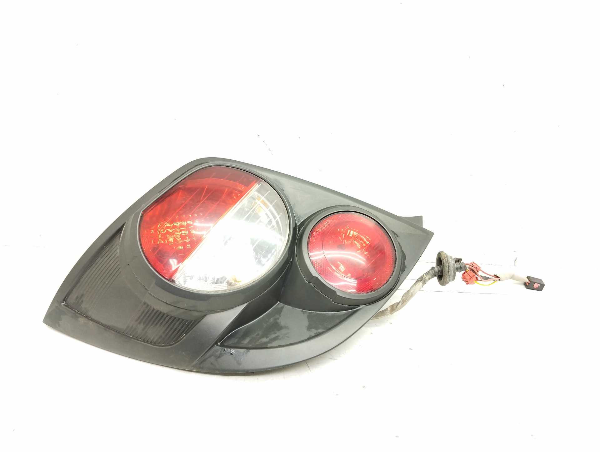 Recambio de piloto trasero izquierdo para chevrolet aveo sedán lt+ referencia OEM IAM  96830975 