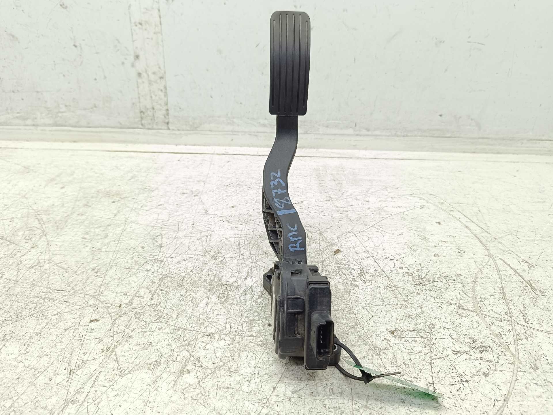 Recambio de pedal acelerador para peugeot 207 x-line referencia OEM IAM 968075688002 6PV00908300 