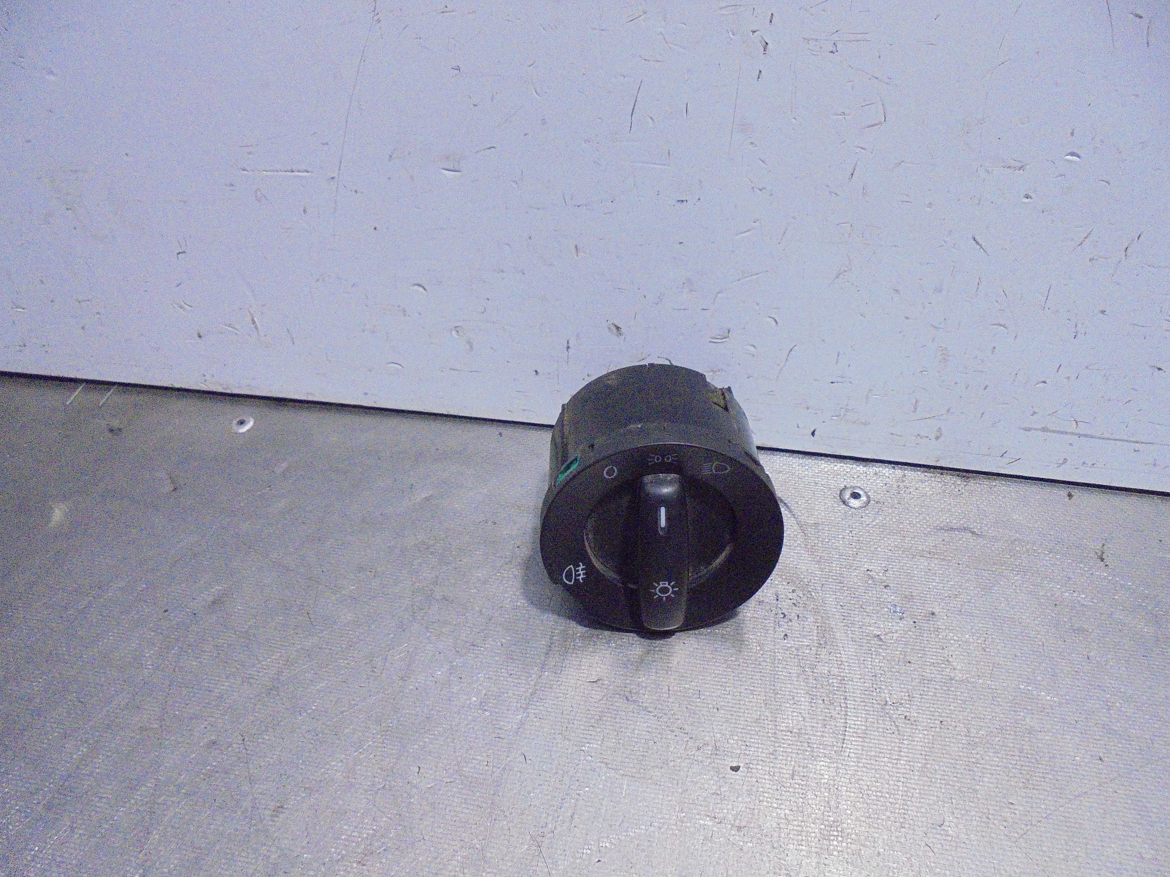Recambio de mando luces para volkswagen caddy ka/kb (2k) furg. referencia OEM IAM 1T0941431T  