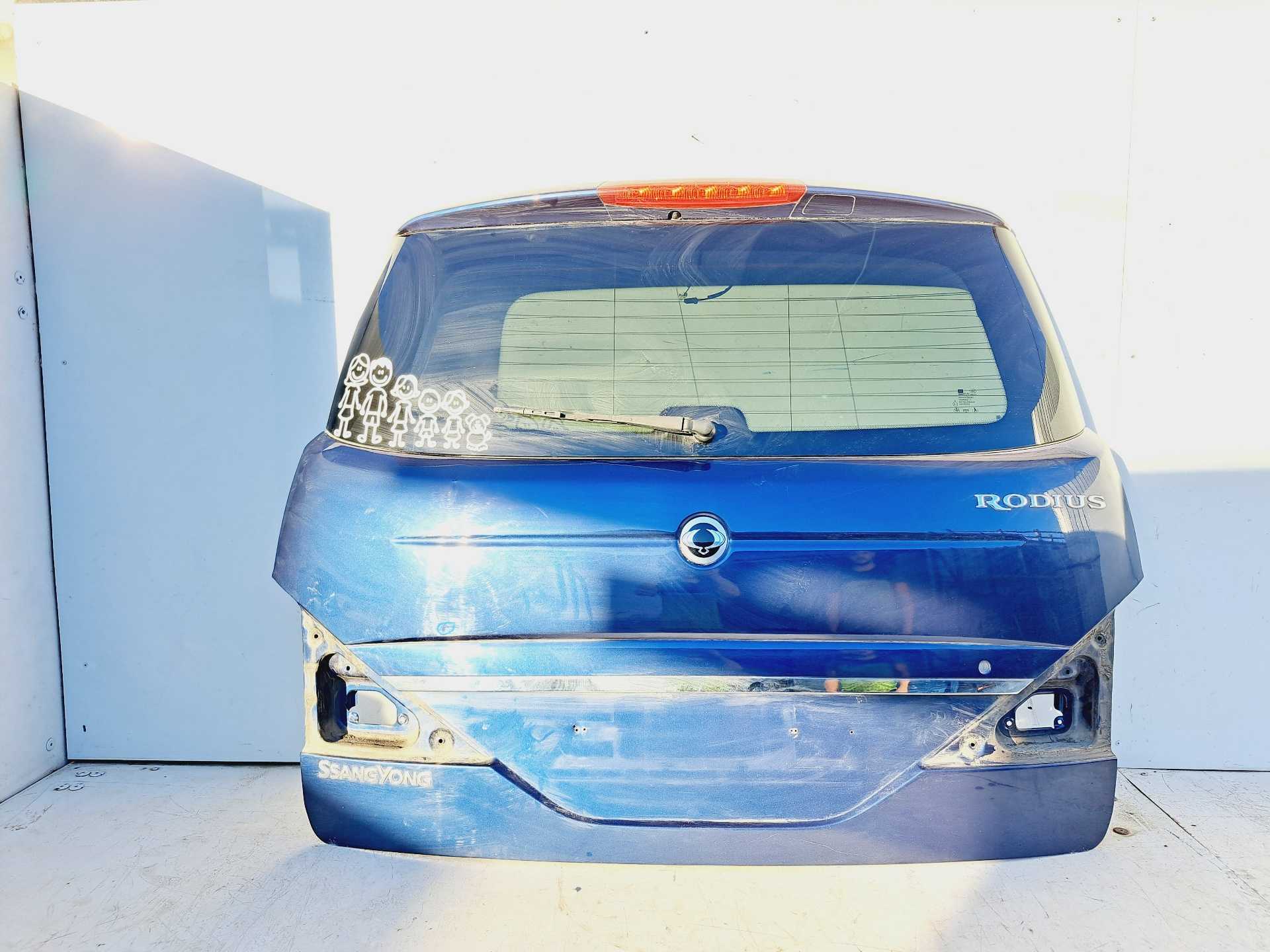 Recambio de porton trasero para ssangyong rodius 2.7 turbodiesel cat referencia OEM IAM   
