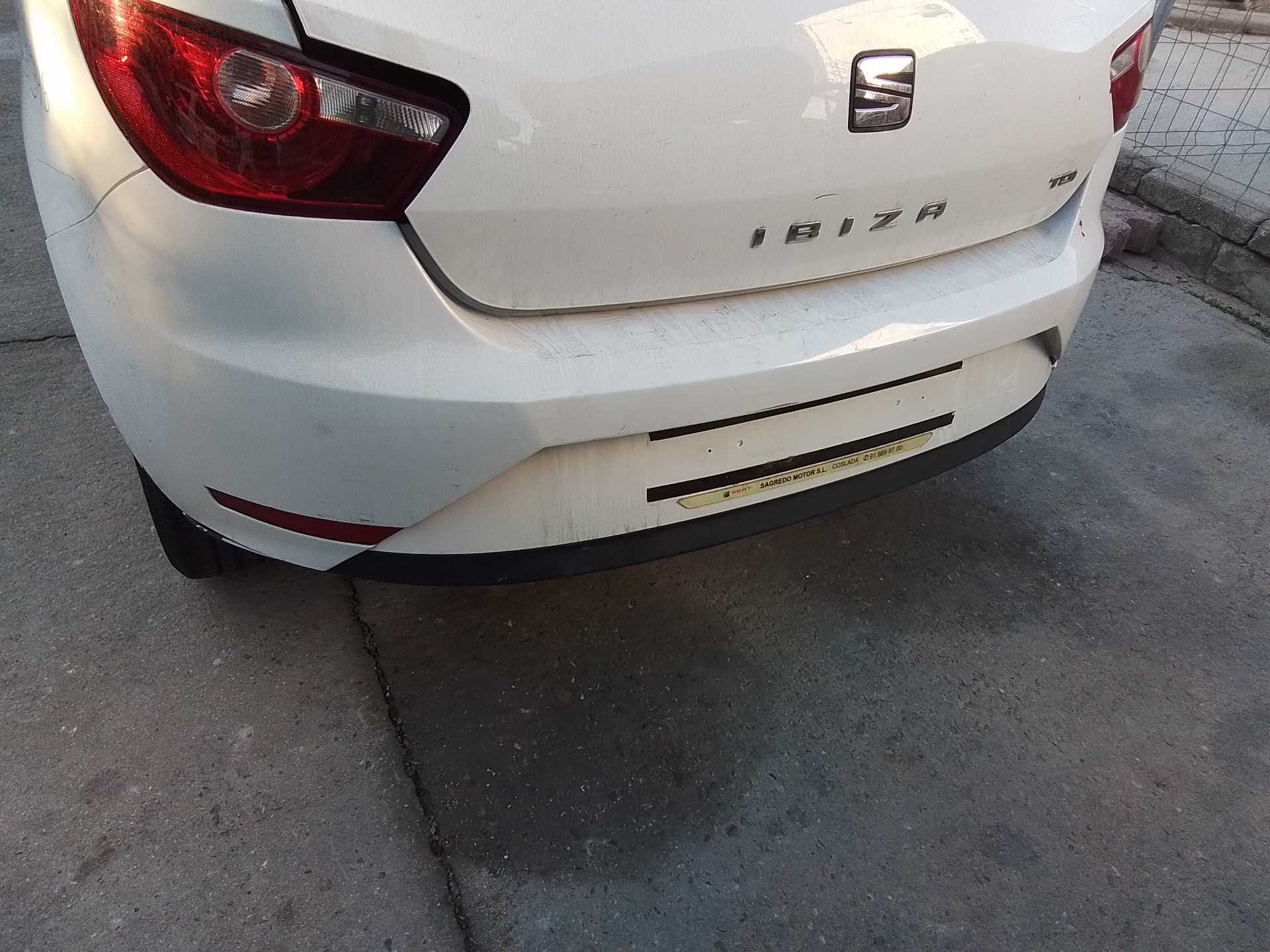 Recambio de paragolpes trasero para seat ibiza (6j5) 1.6 tdi referencia OEM IAM   