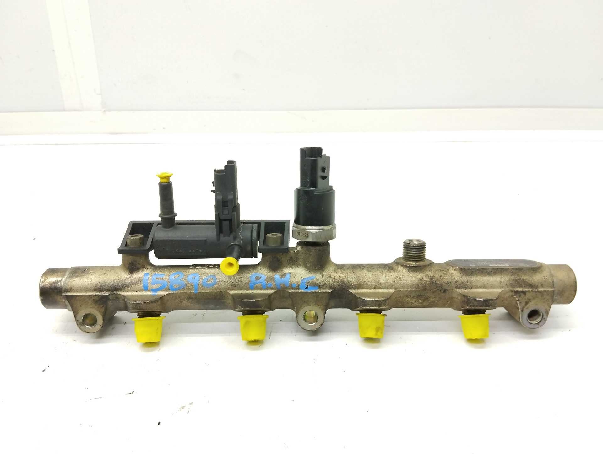 Recambio de rampa inyectora para fiat ulysse (179) 2.0 jtd básico referencia OEM IAM 014989 0445214017 BOSCH
