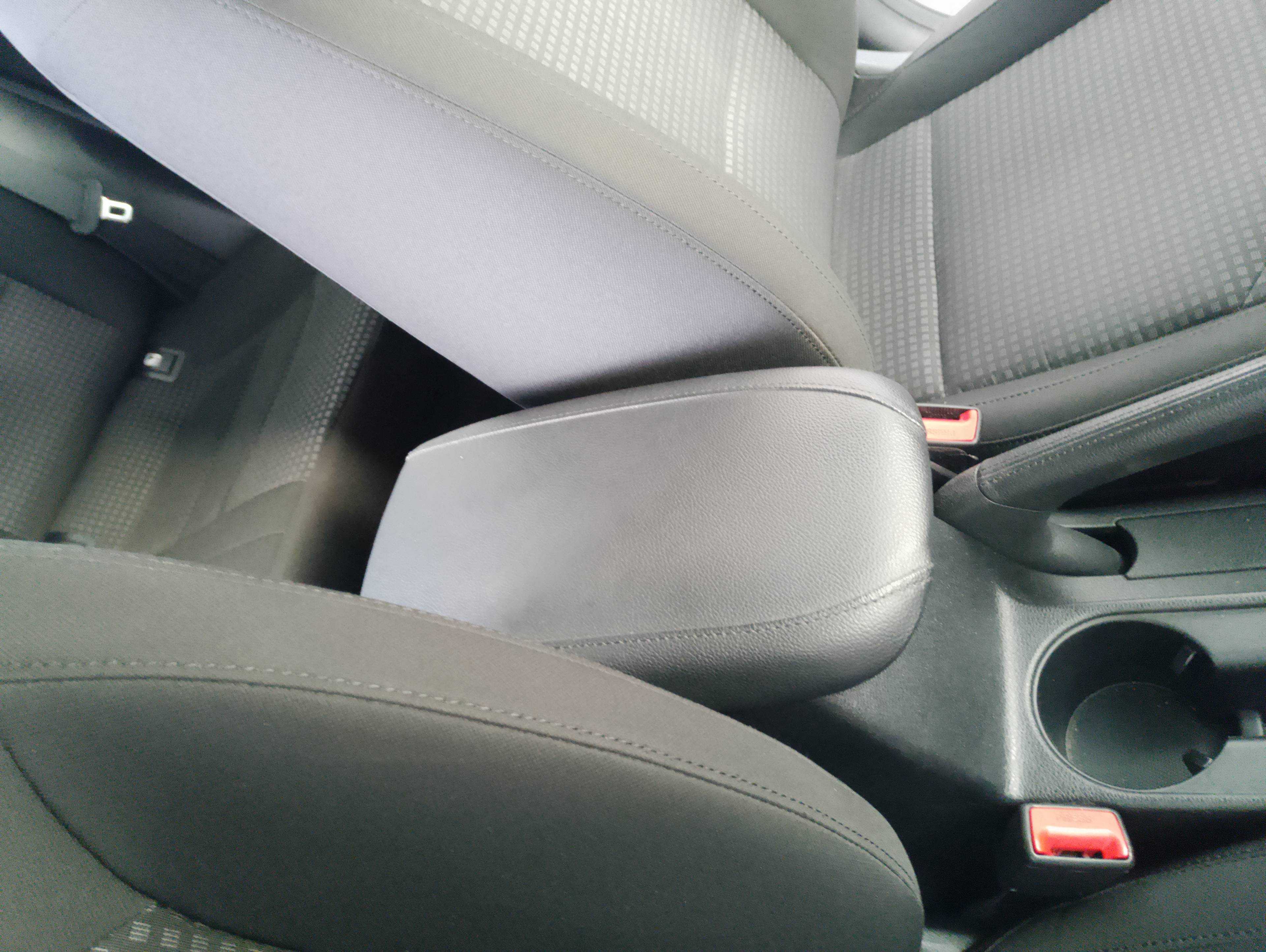 Recambio de apoyabrazos central para kia ceed concept referencia OEM IAM   