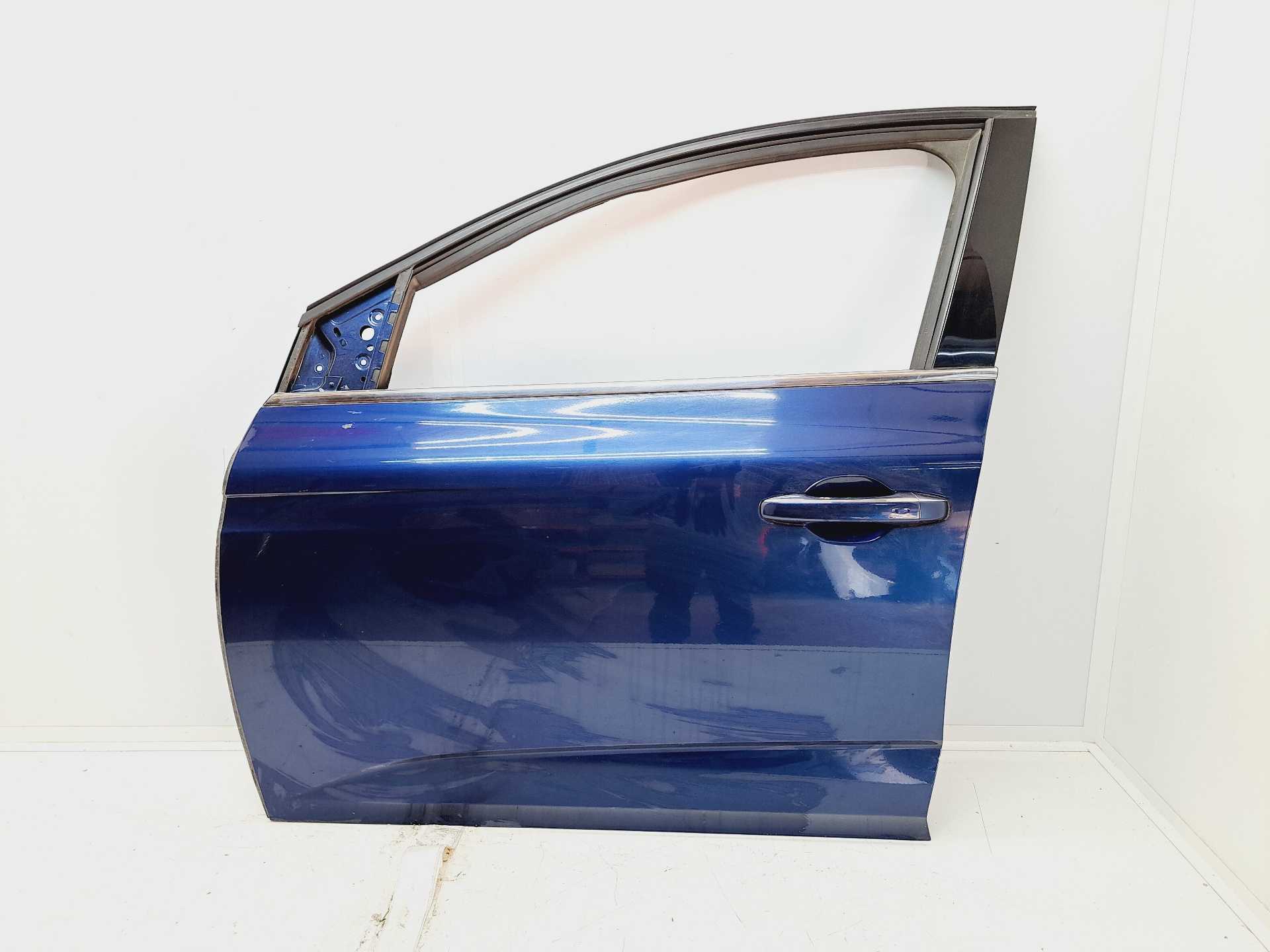 Recambio de puerta delantera izquierda para renault megane iv grandtour 1.6 dci diesel fap energy referencia OEM IAM   