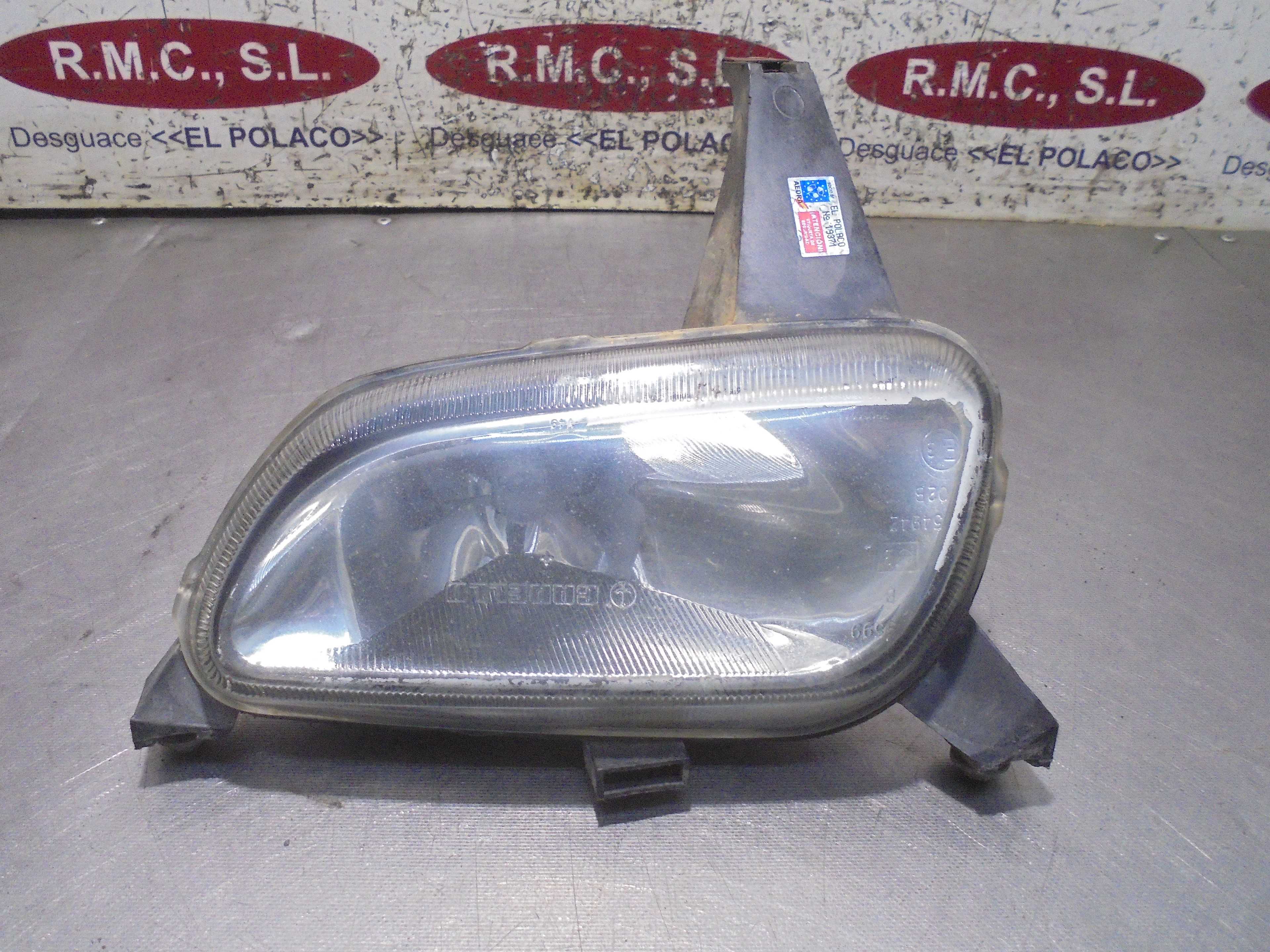 Recambio de faro antiniebla izquierdo para citroën xantia berlina 1.9 td seduction referencia OEM IAM 390507489G  