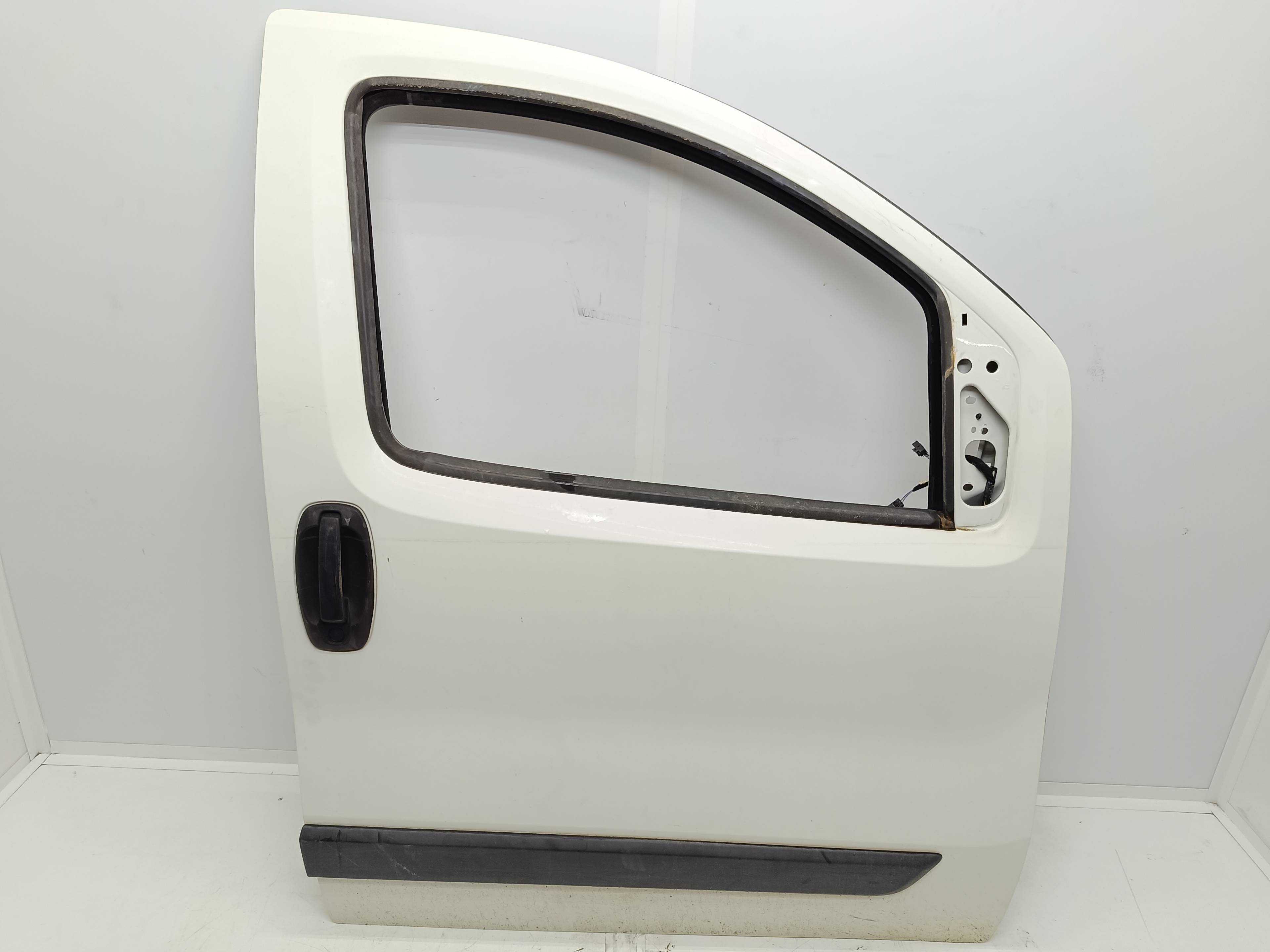 Recambio de puerta delantera derecha para citroën nemo sx referencia OEM IAM   