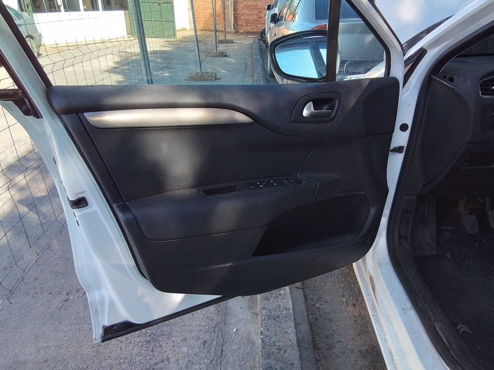 Recambio de guarnecido puerta delantera izquierda para citroën c4 lim. 1.6 hdi fap referencia OEM IAM   