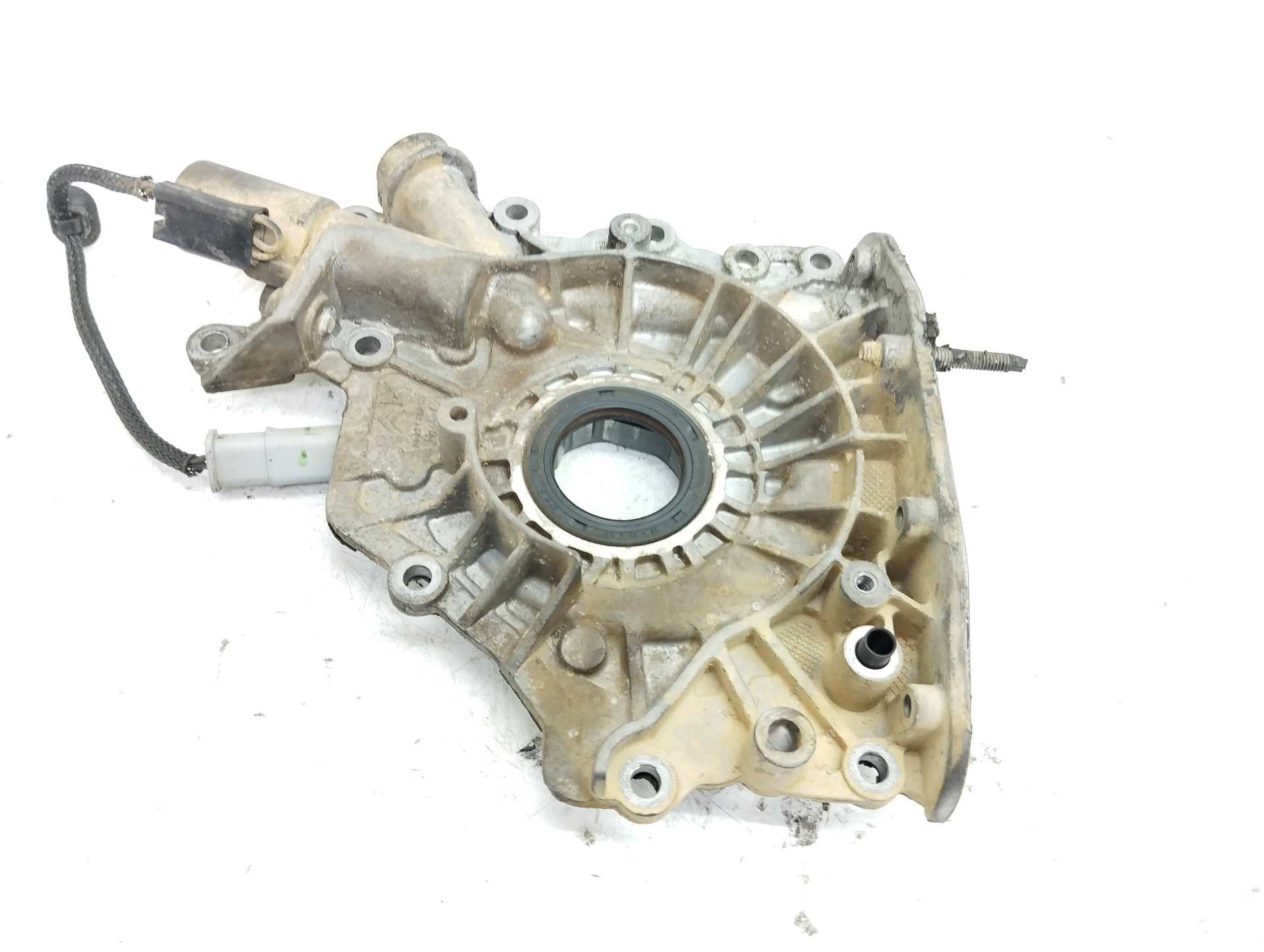 Recambio de bomba aceite para ford transit connect kombi trend largo referencia OEM IAM 9823740280  