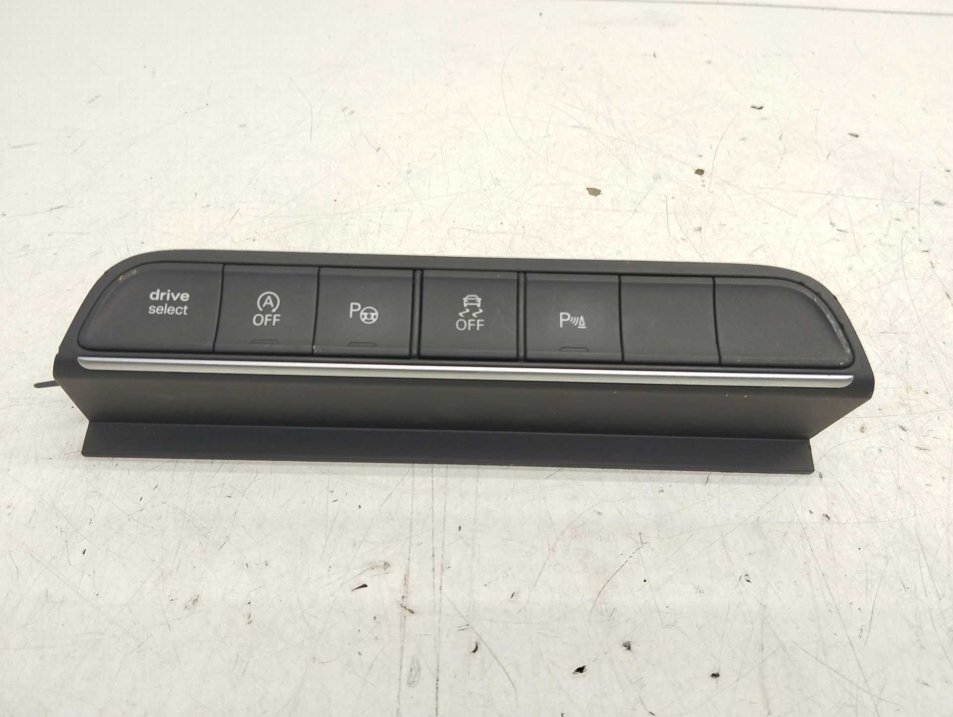 Recambio de modulo electronico para audi q3 (8ug) attraction referencia OEM IAM 8U1941567A  