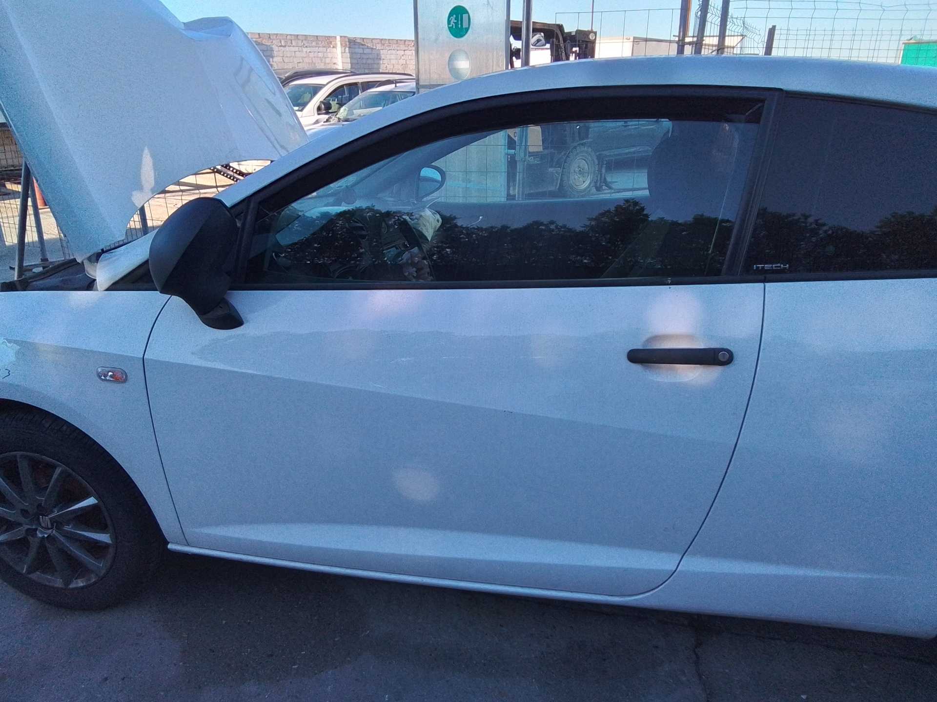 Recambio de puerta delantera izquierda para seat ibiza (6j5) 1.6 tdi referencia OEM IAM   