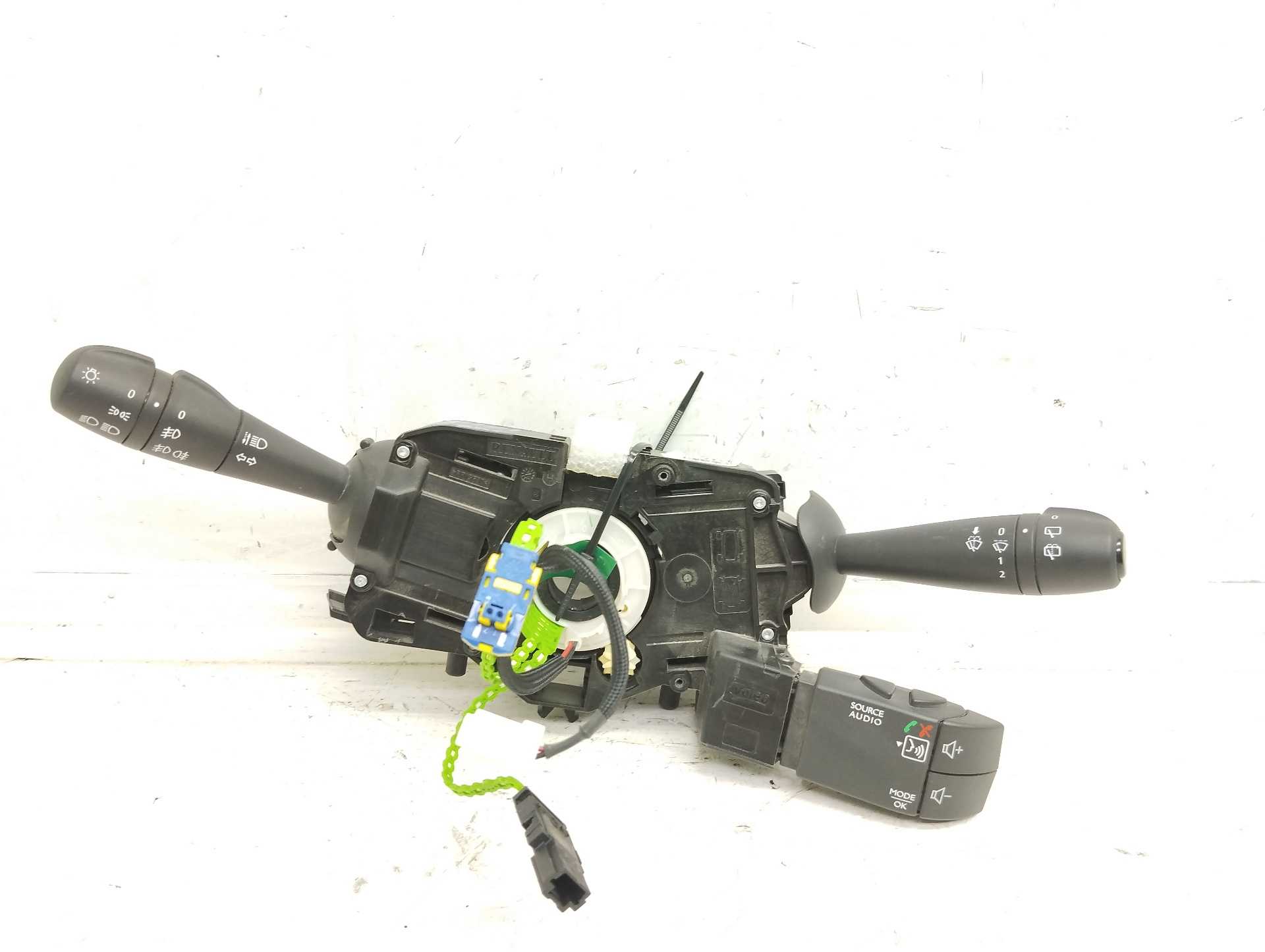 Recambio de mando luces/intermitencia (com2000) para dacia sandero aniversario referencia OEM IAM 255671453R E11811220 