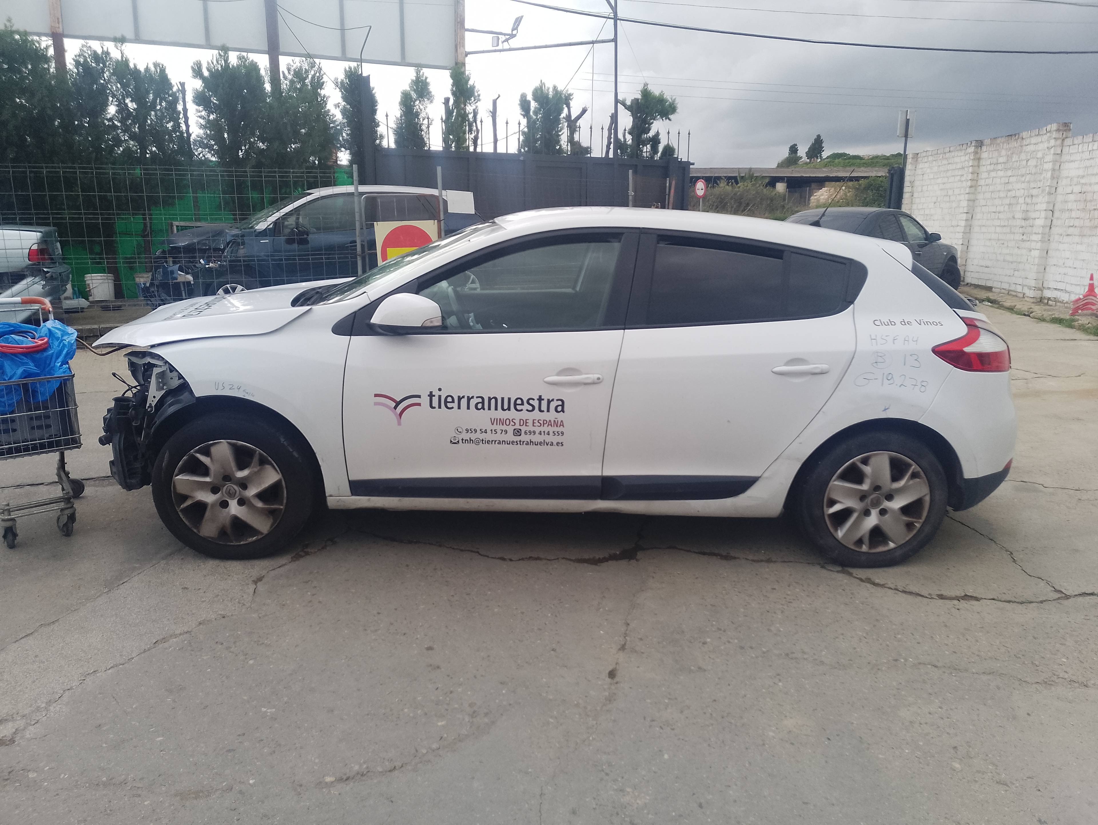 renault megane iii berlina 5 p del año 2013