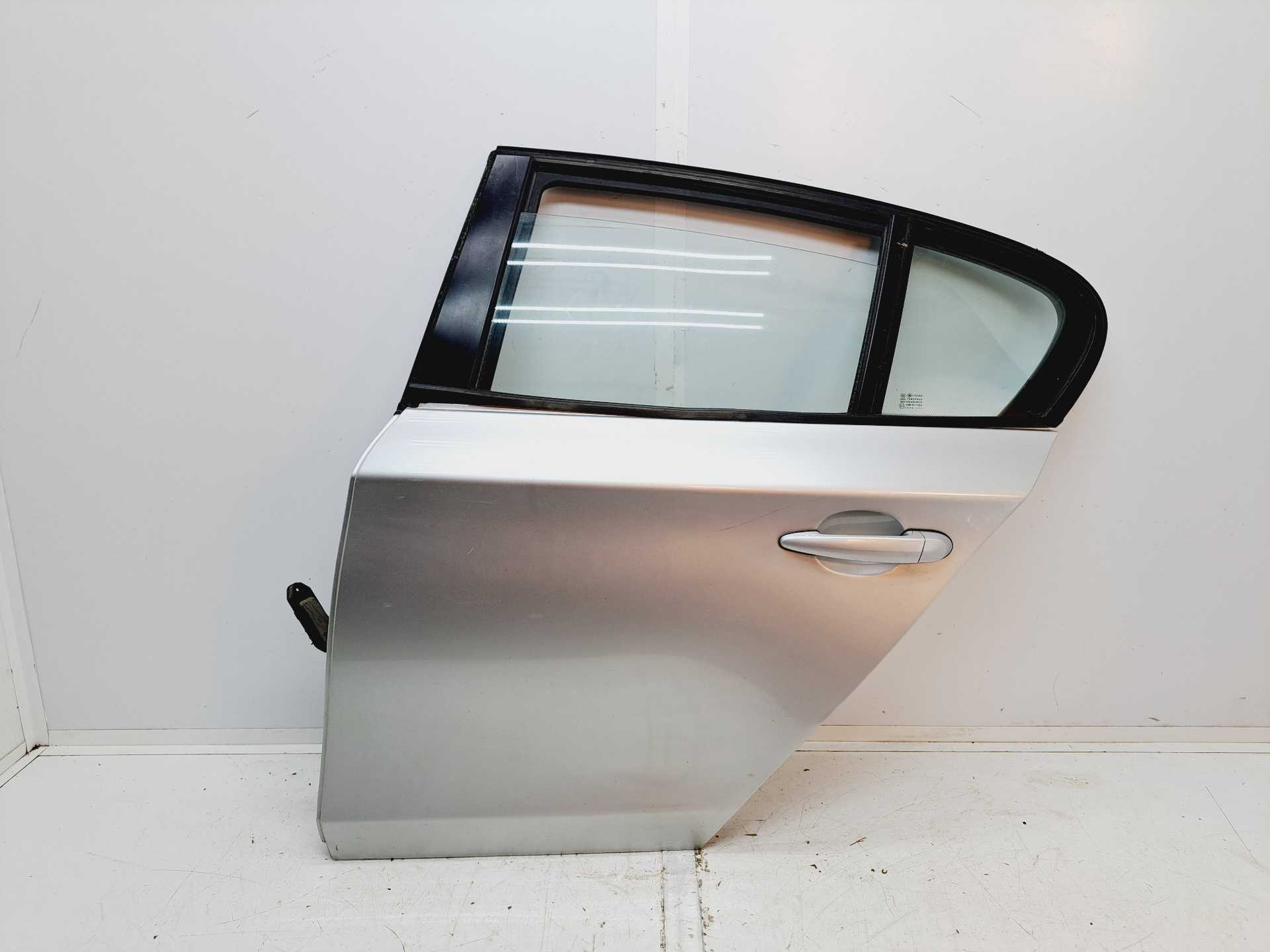 Recambio de puerta trasera izquierda para bmw serie 1 berlina (e81/e87) 118d referencia OEM IAM  41525A2A383 876649