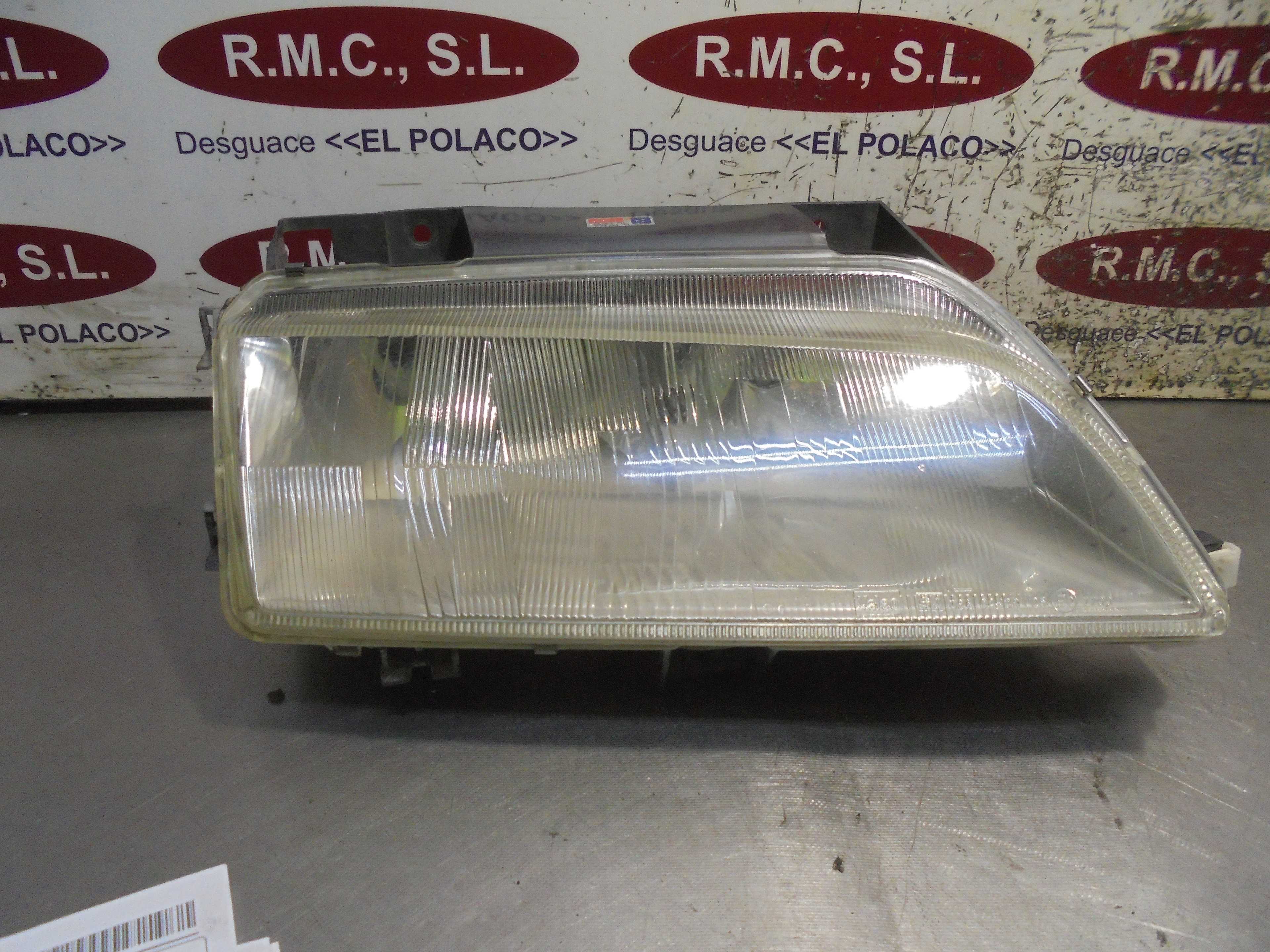 Recambio de faro izquierdo para citroën xantia berlina 1.9 td seduction referencia OEM IAM   