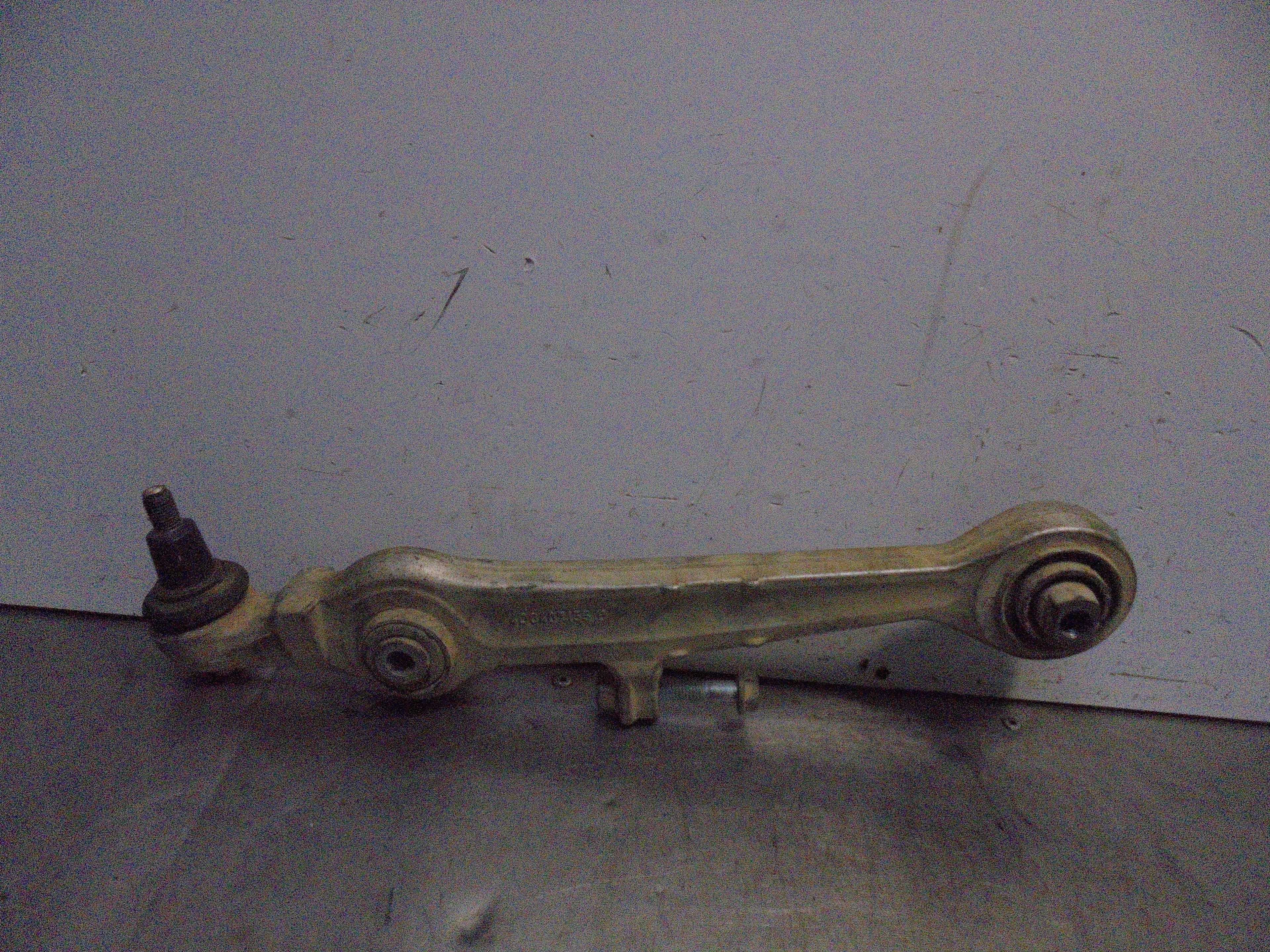 Recambio de brazo suspension inferior delantero derecho para volkswagen passat berlina (3b3) advance referencia OEM IAM 4D040715
