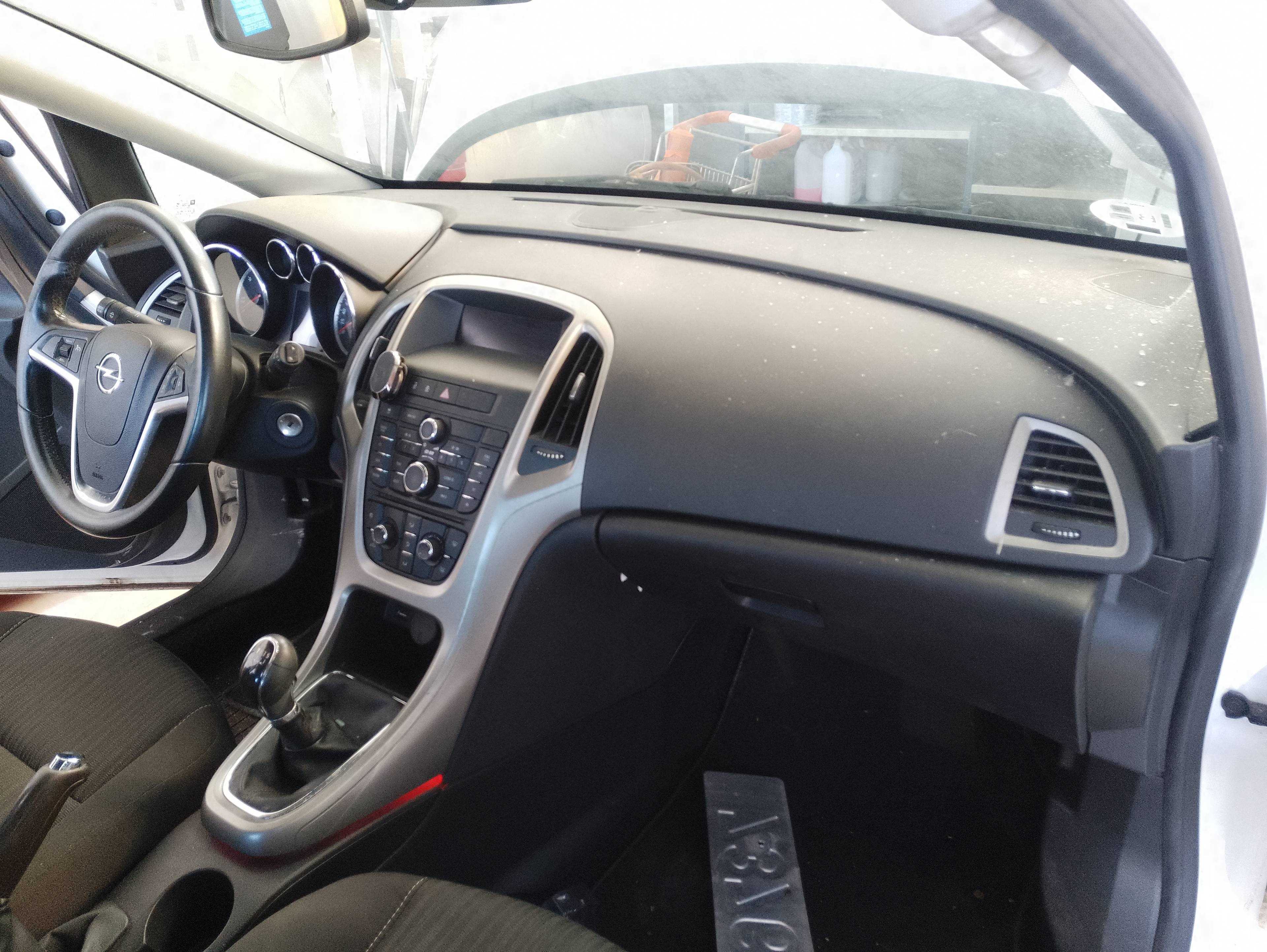 Recambio de salpicadero para opel astra j lim. 1.3 16v cdti referencia OEM IAM   