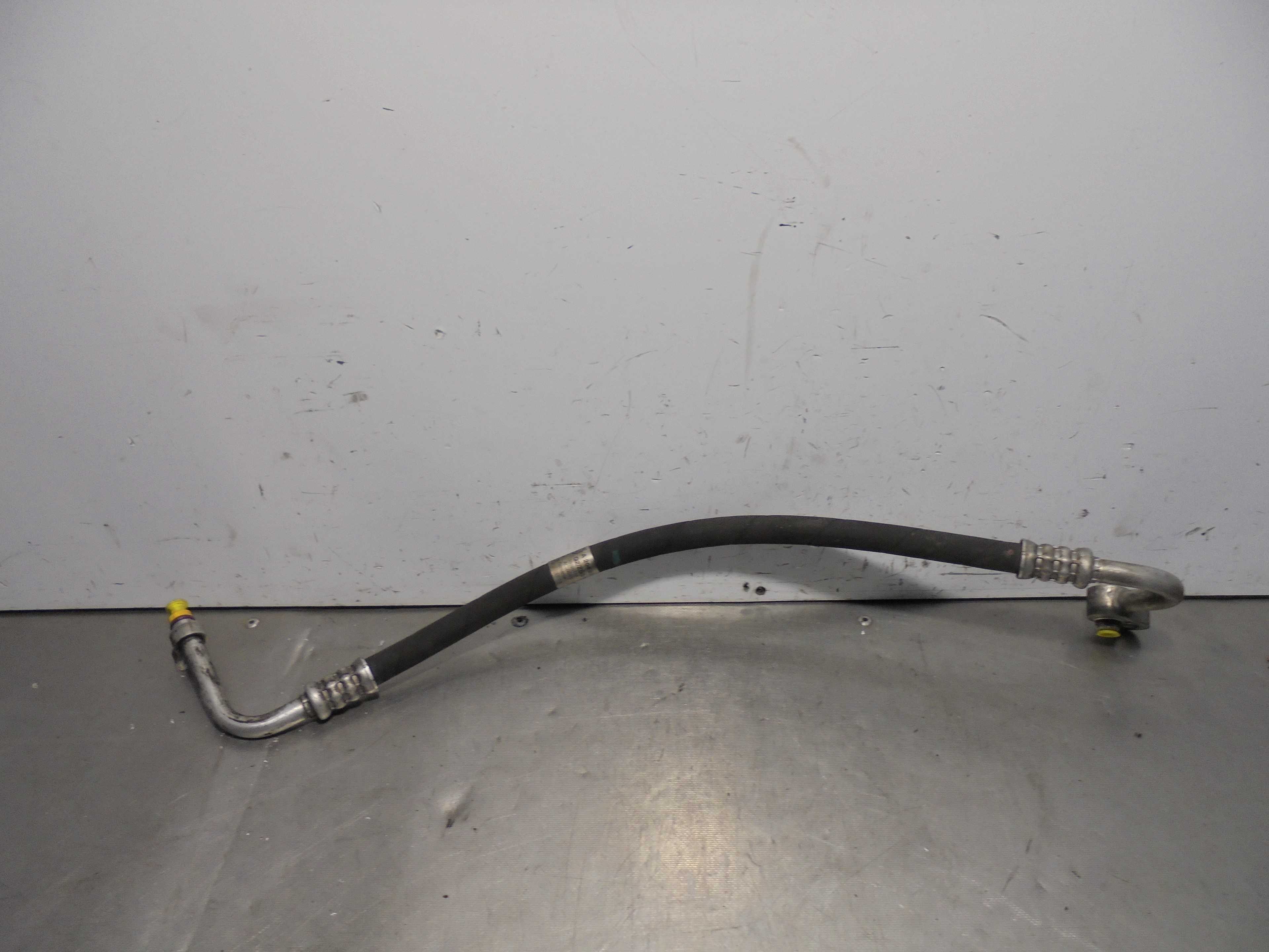 Recambio de tubos aire acondicionado para mercedes-benz clase c (w204) berlina 2.1 cdi cat referencia OEM IAM A2048300615  